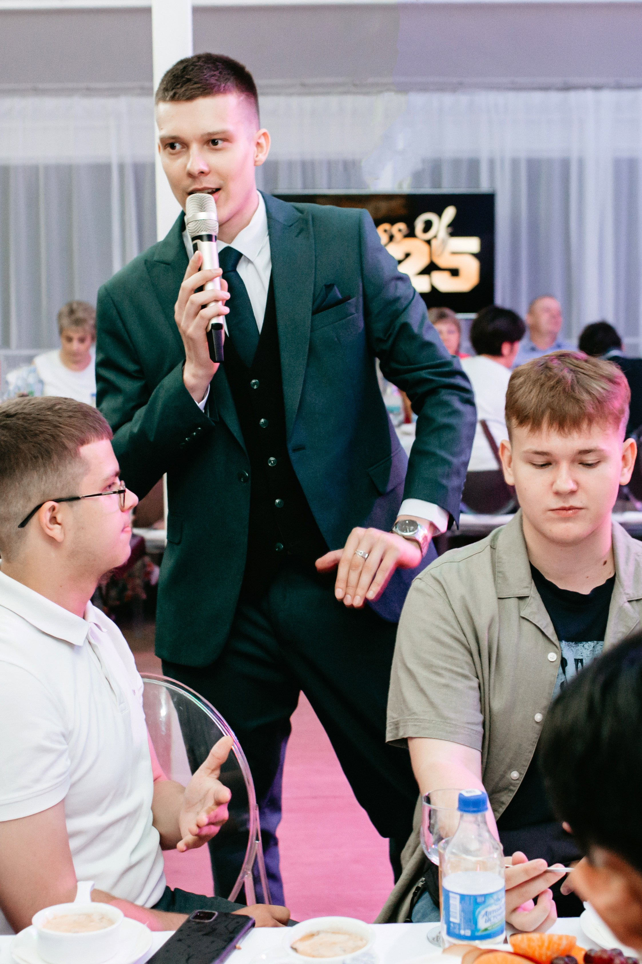 Выпускной 2025 (41 школа) 11 класс. Фотограф в Челябинске Ополихина Анна