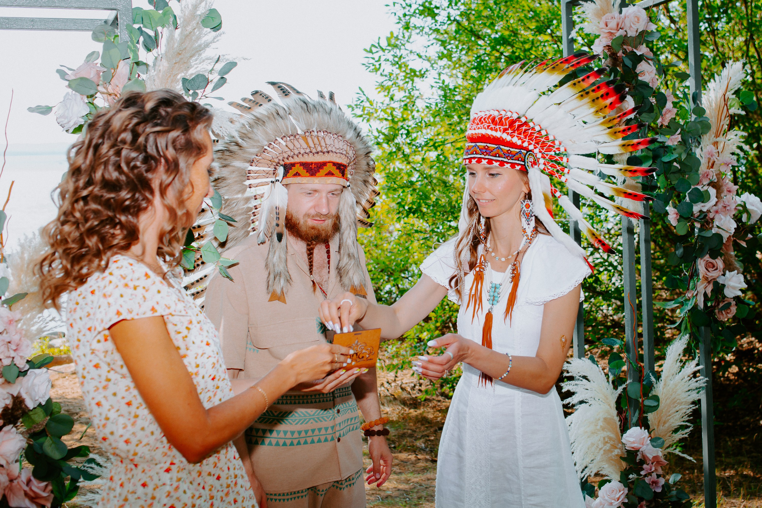 Выездная регистрация и свадебный банкет. Евгения и Илья. Фотограф в Челябинске Ополихина Анна