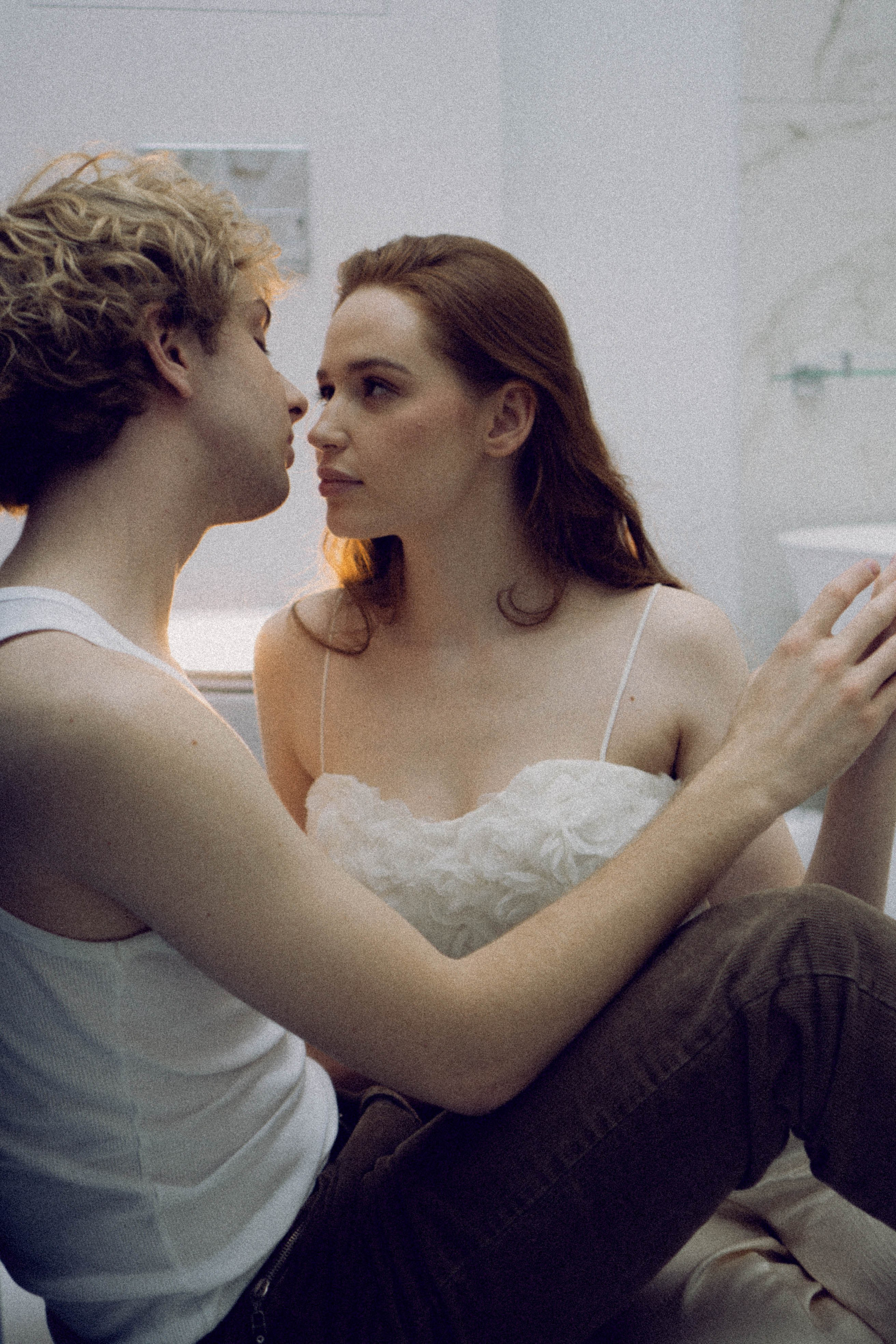 СВАДЕБНАЯ СЬЕМКА В ОТЕЛЕ. СБОРЫ ЖЕНИХА И НЕВЕСТЫ И ТАКЖЕ ТОР И ПОДГОТОВКА К ПРОГУЛКЕ. Профессиональный фотограф, Санкт-Петербург — Виктория Богомолова