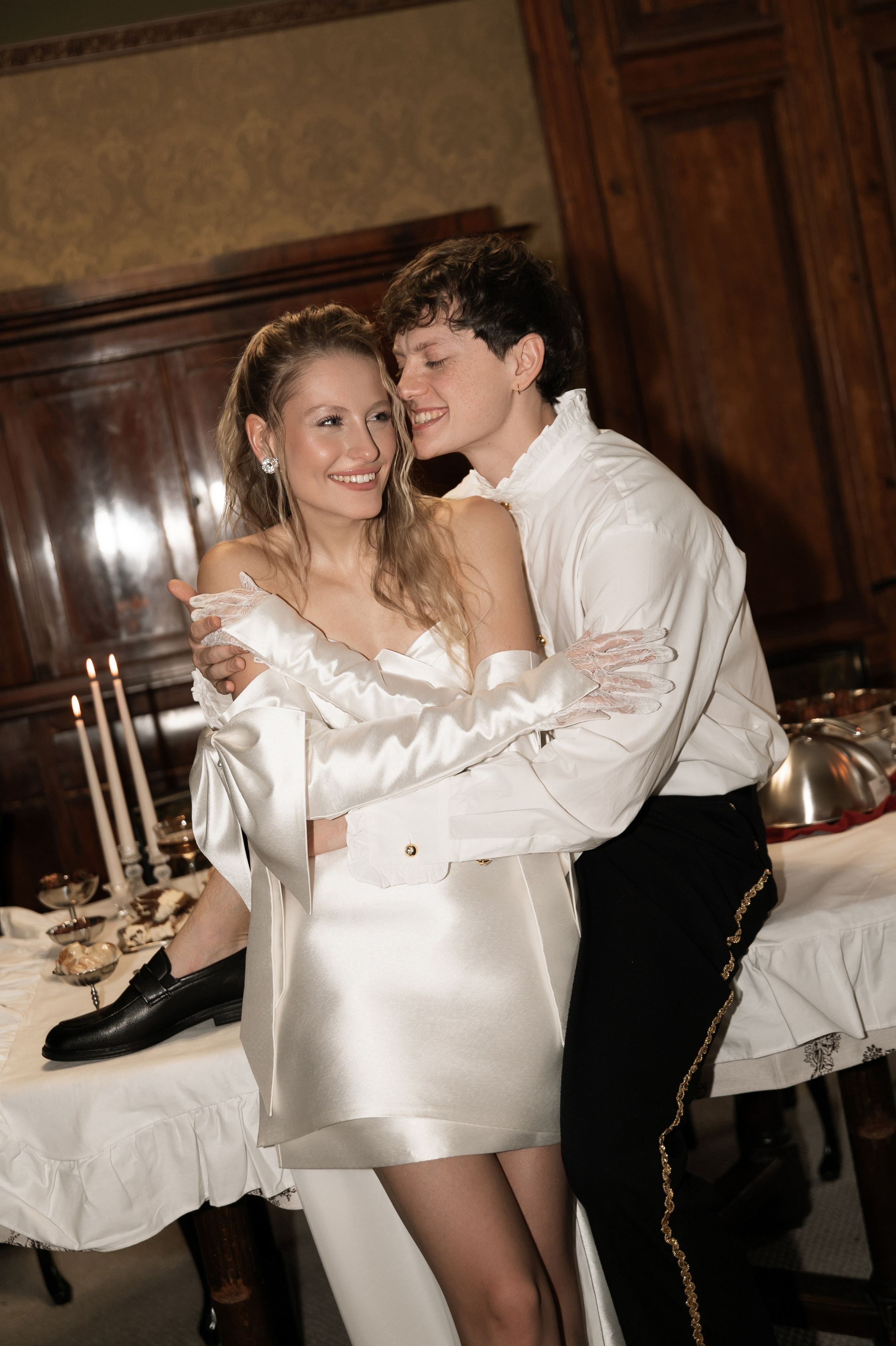 Свадебная съемка в исторической квартире на Чистых прудах. Ярослава Ерина — свадебный фотограф в Москве