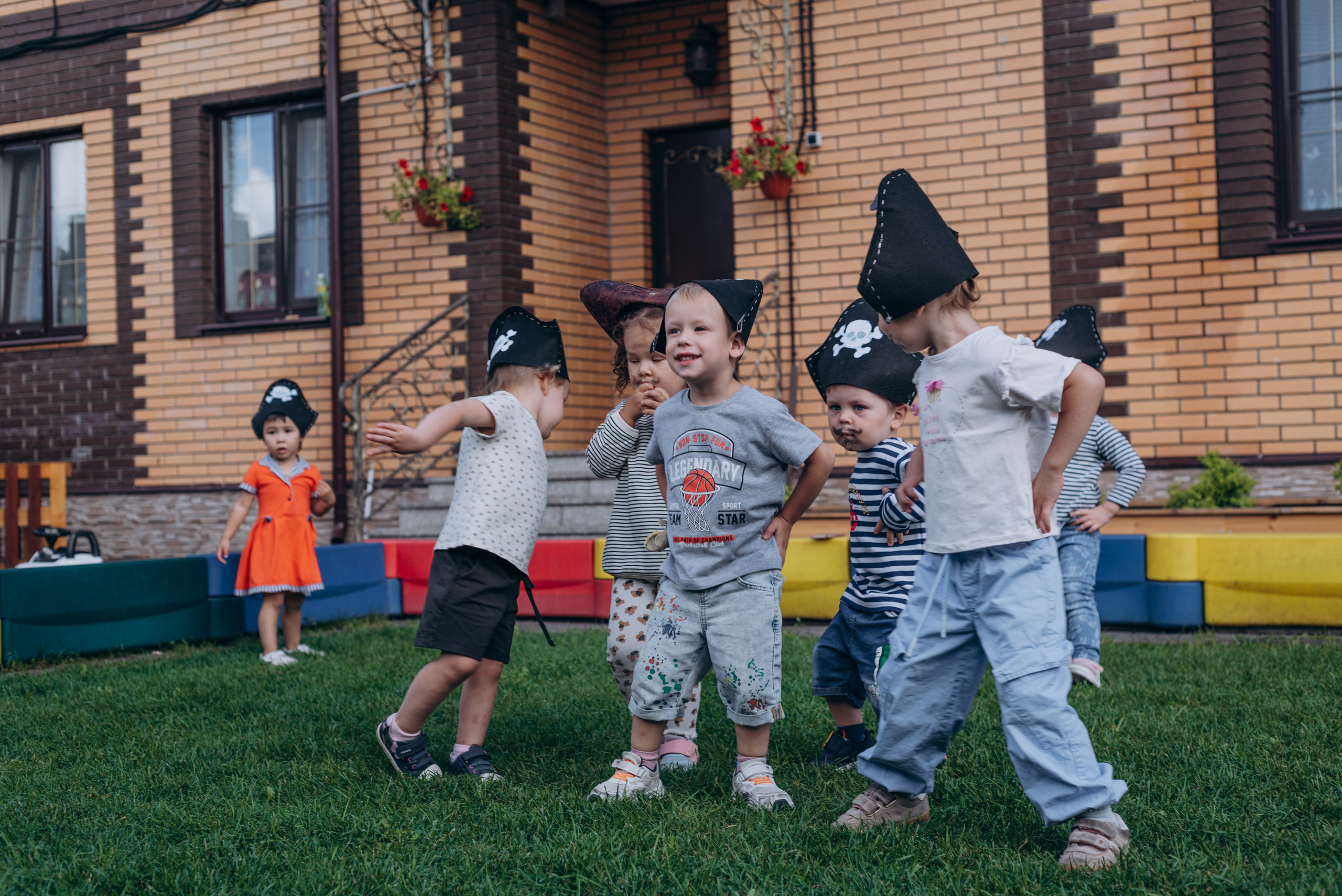 Пиратская вечеринка. MILATE — выпускные альбомы, фотосессии и видео в Москве