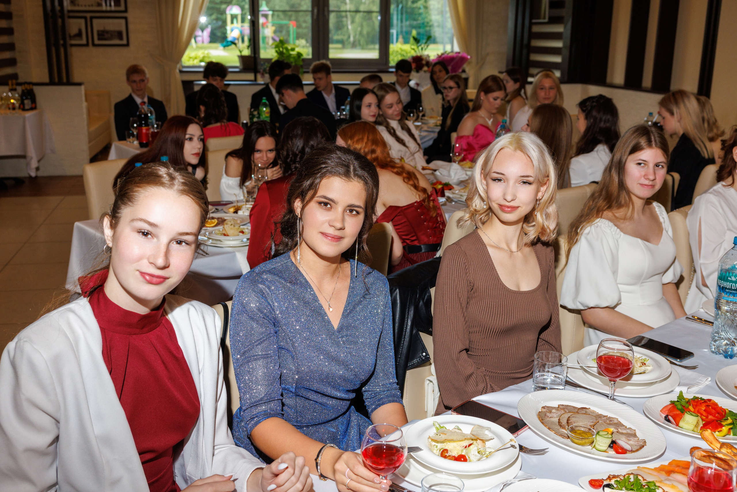 Выпускной 2025 Шк 10. Коммерческий фотограф Андрей Тремасов