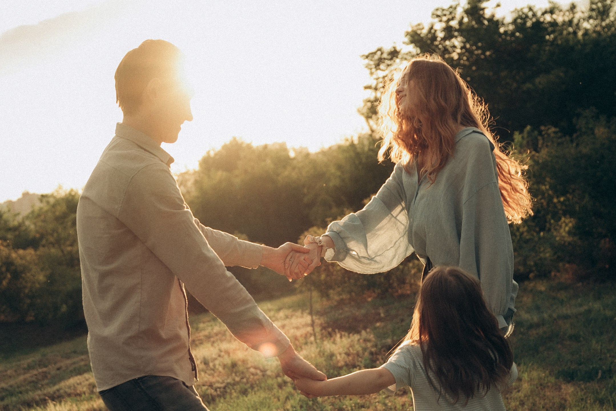 Теплая семейная съемка на природе. Фотограф Мариам Воробьева