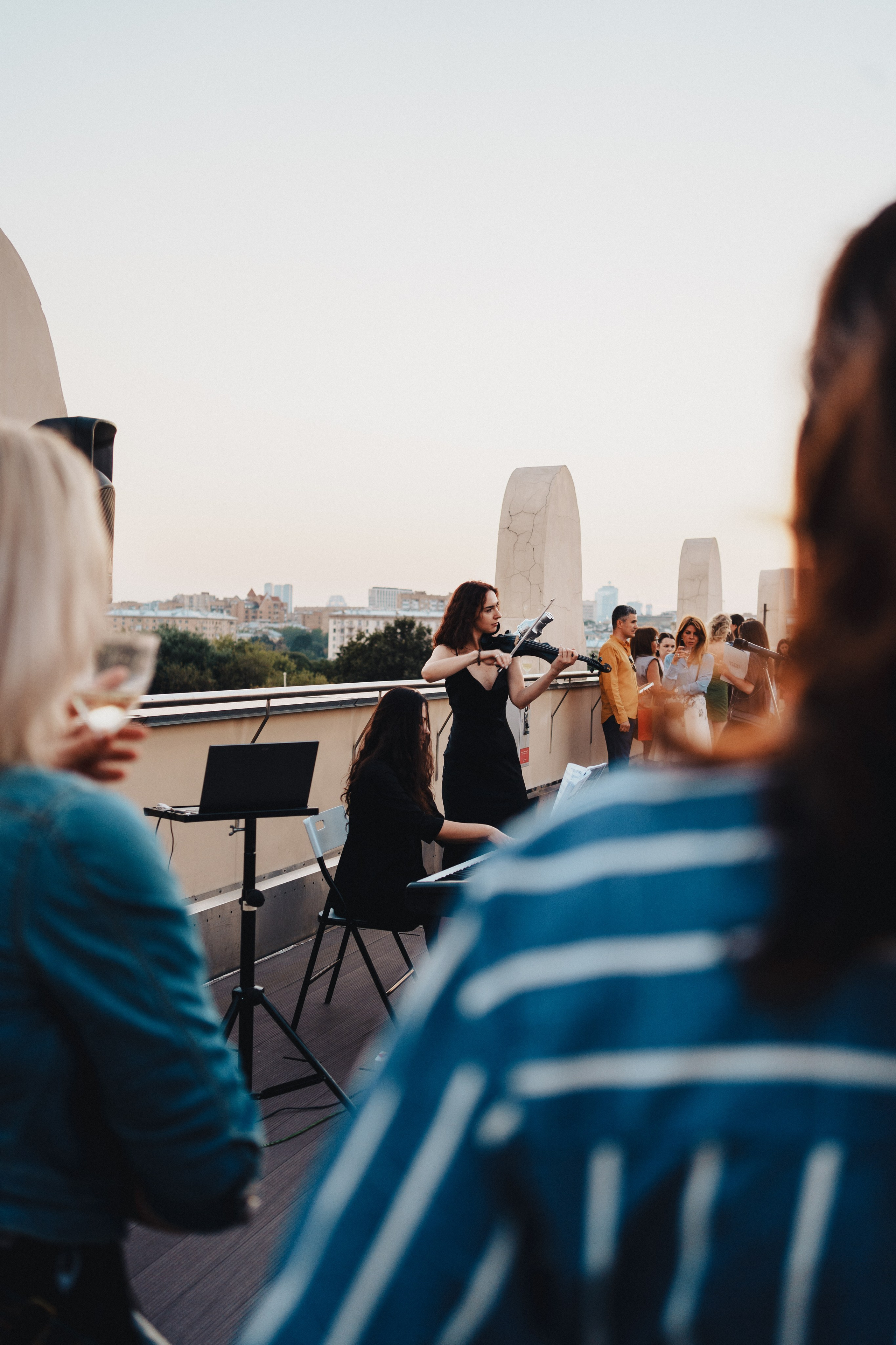 Выставка на крыше Парка Горького. Семейный и детский фотограф и видеограф в Москве, Серпухове и Тарусе Валерия Сорокина