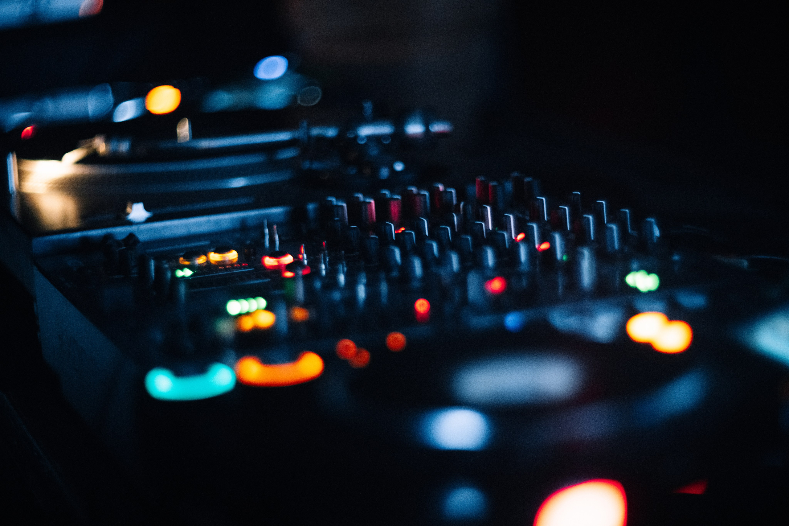 SHIFT, SUBSPACE. @tomrus: Рустам Шагиморданов — фотограф