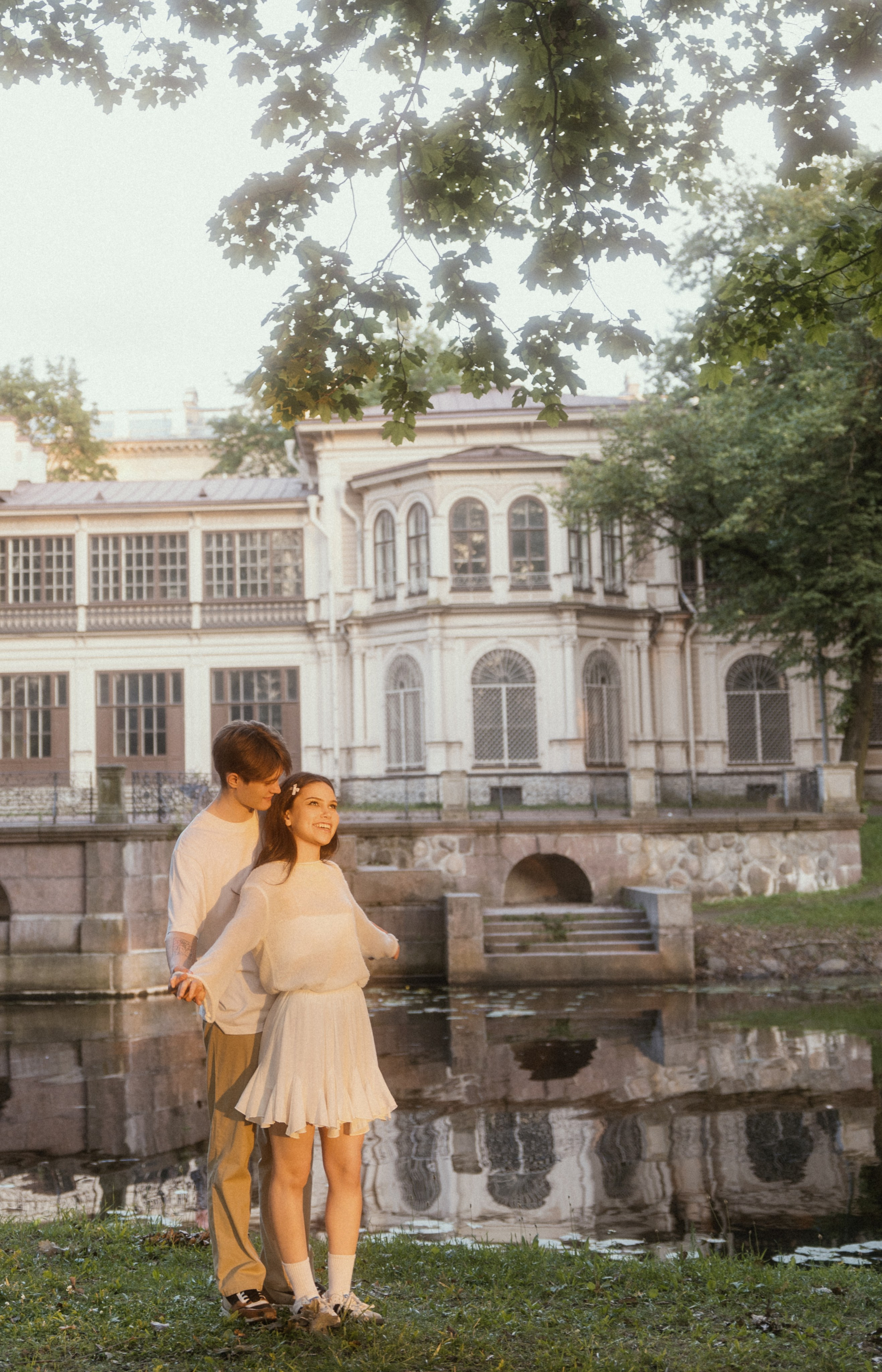 Фотосессия лавстори в Санкт-Петербурге. Лопухинский сад.