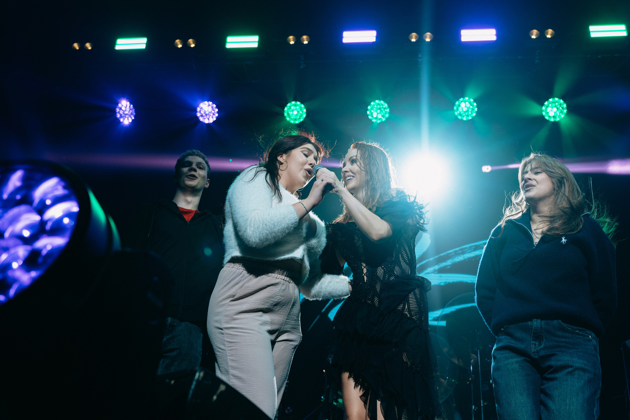 Концерт Максим в Санкт-Петербурге. Фотограф Елизавета Федосова. Репортажная съемка концерта. 