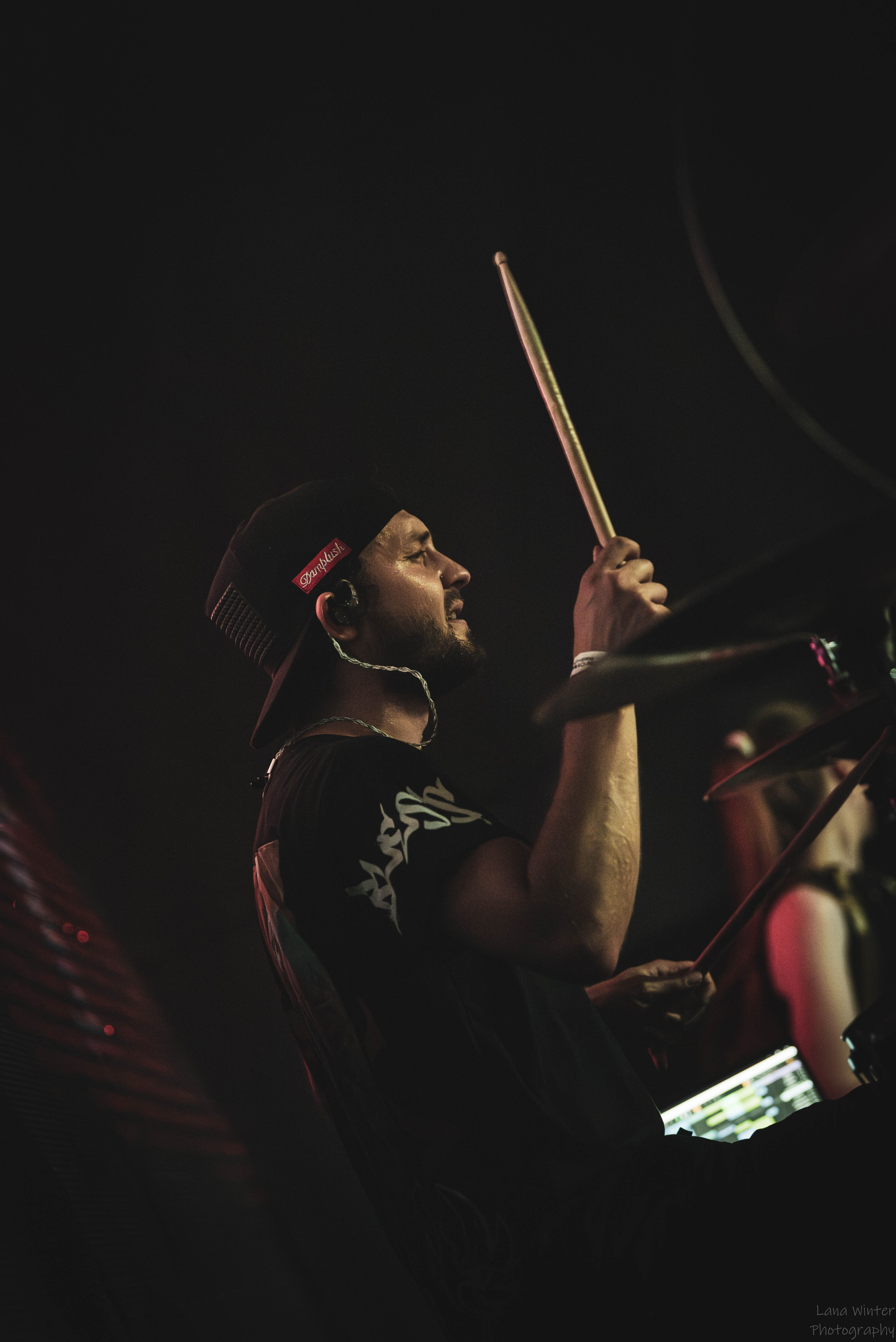 7000$ (29 июня 2025 года, Москва, клуб Урбан). Фотограф Светлана Блинова, Москва и Московская область