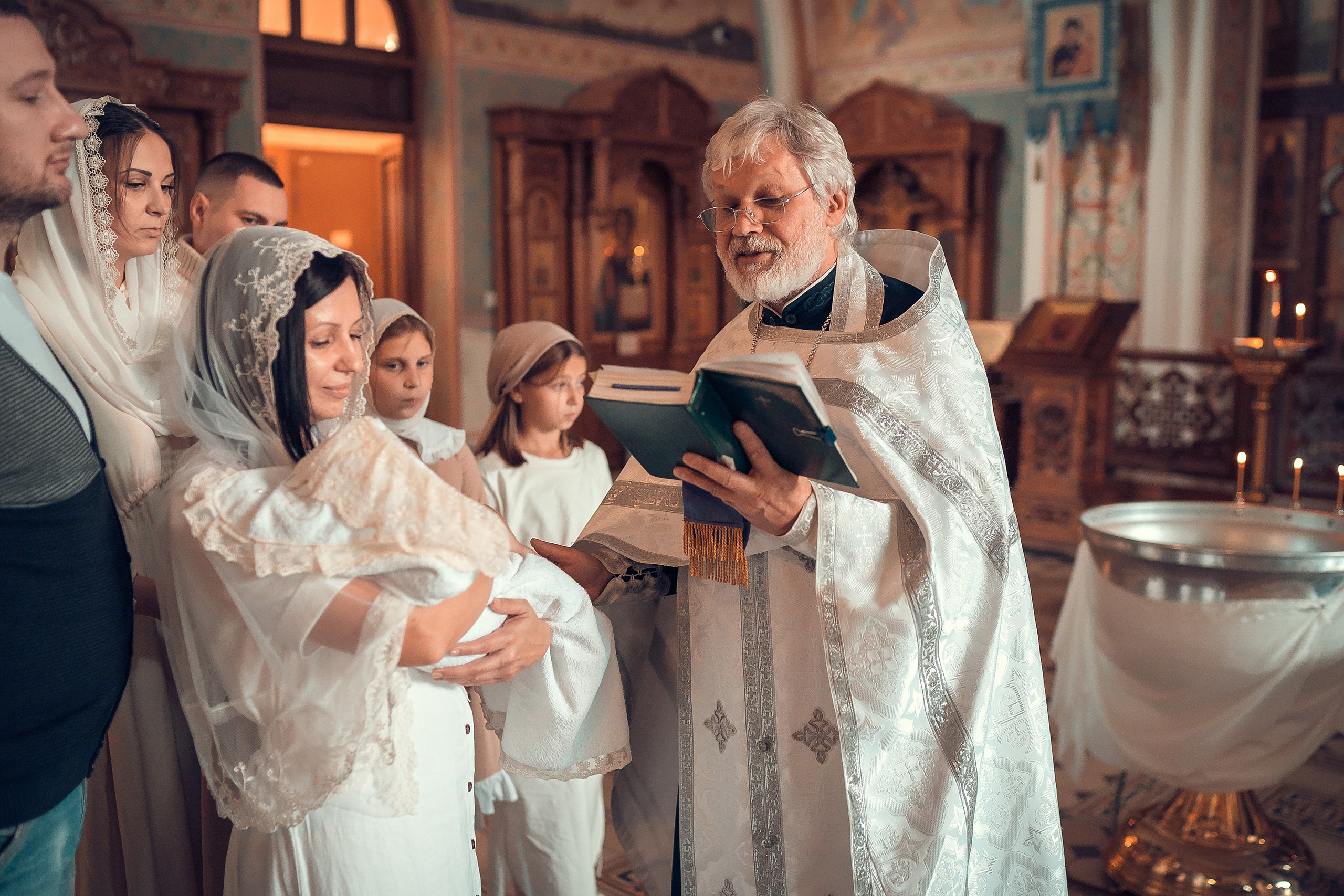 Таинство Крещения Красноярск. Фотограф на Крещение и Венчание в Красноярске Рамазанова Юлия