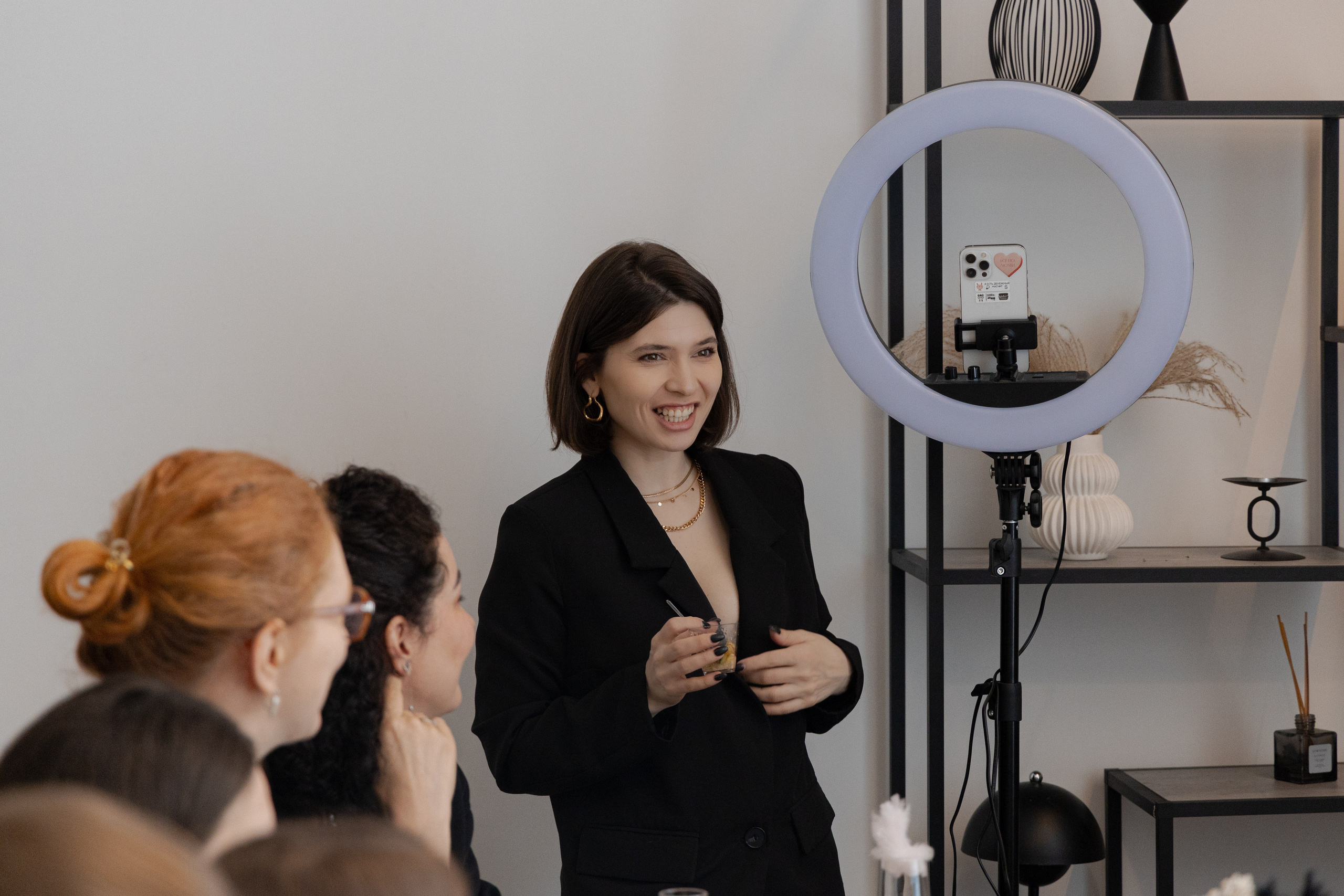 Встреча женского клуба. Фотограф Анастасия Пинчук