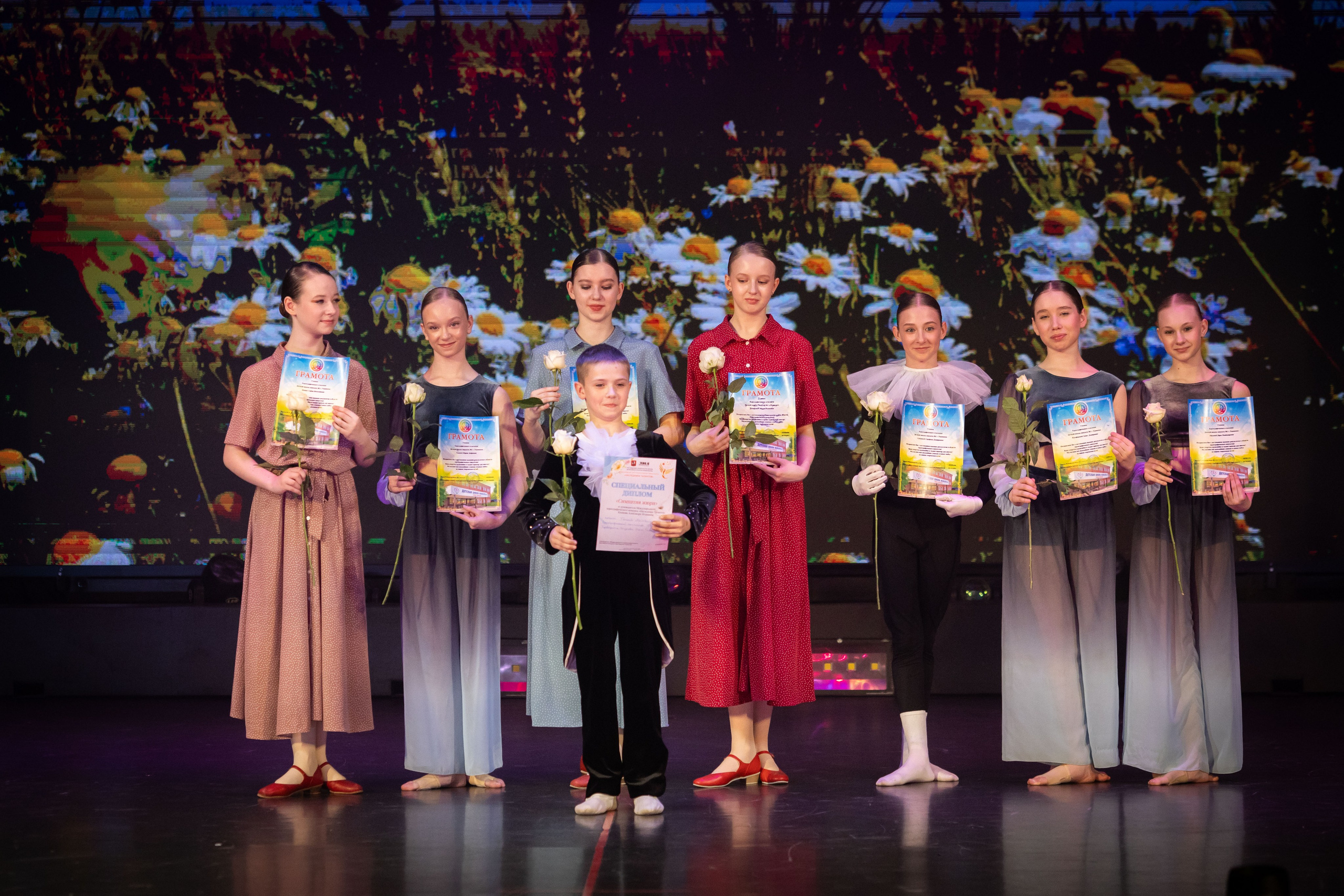 Дк Воровского отчетный концерт. Семейный и детский фотограф Анна Петракова