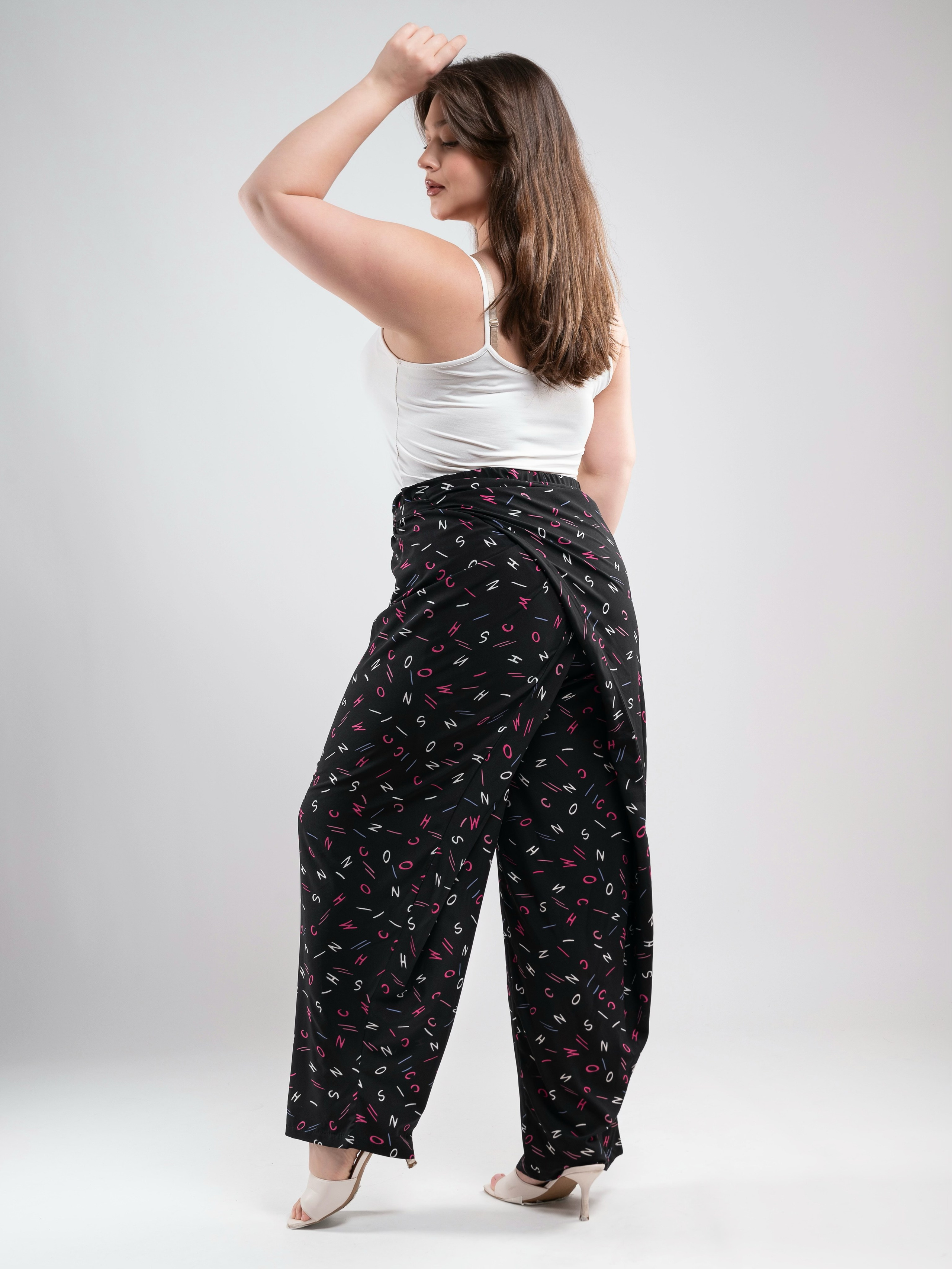 Брюки трансформеры. Предметный фотограф, фото для маркетплейсов Пятигорск, КМВ