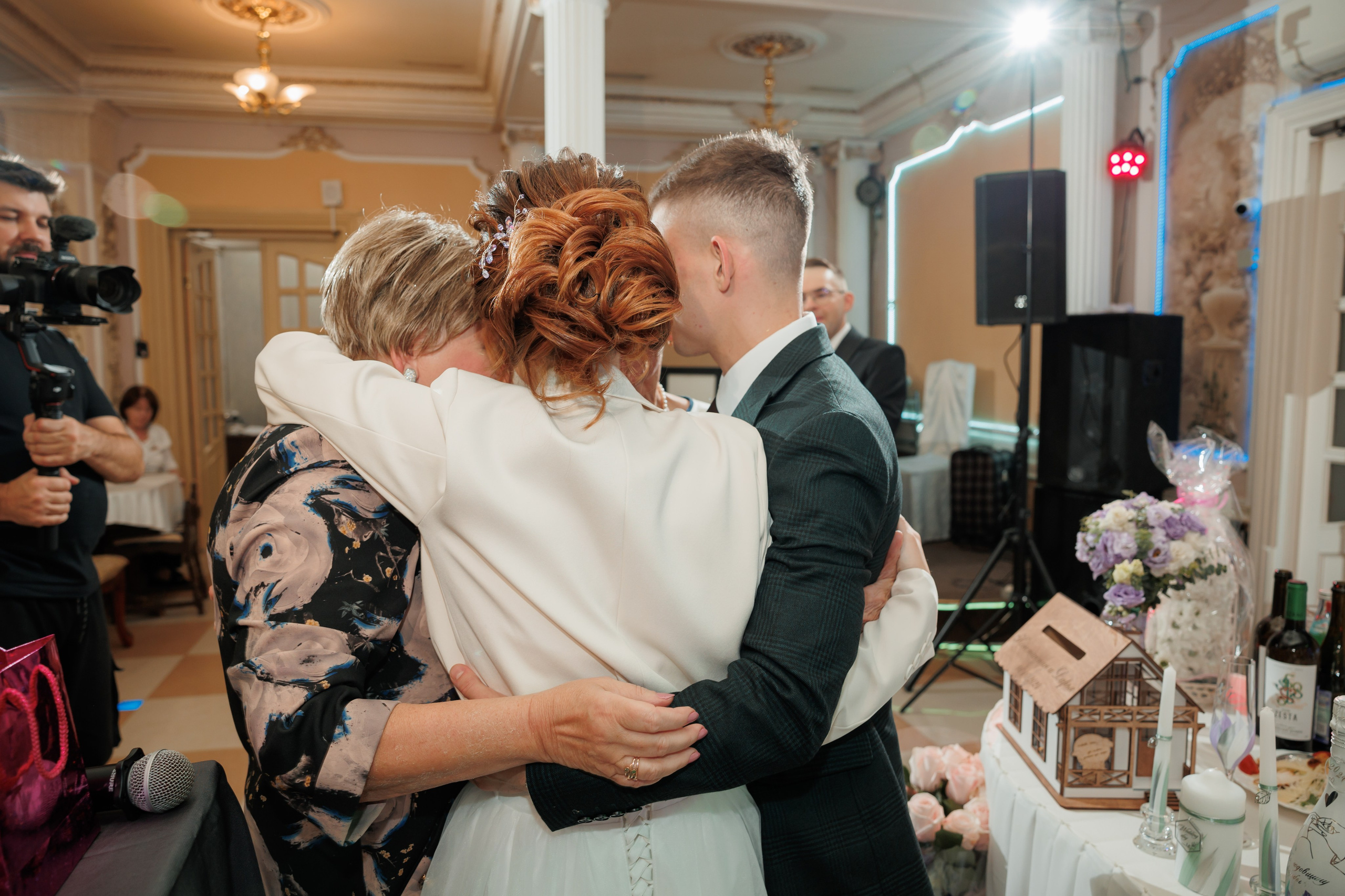 Константин и Дарья, ЗАГС ВДНХ, отель Soluxe, ресторан «Антик». Свадебный и репортажный фотограф (Москва, Королев и другие)