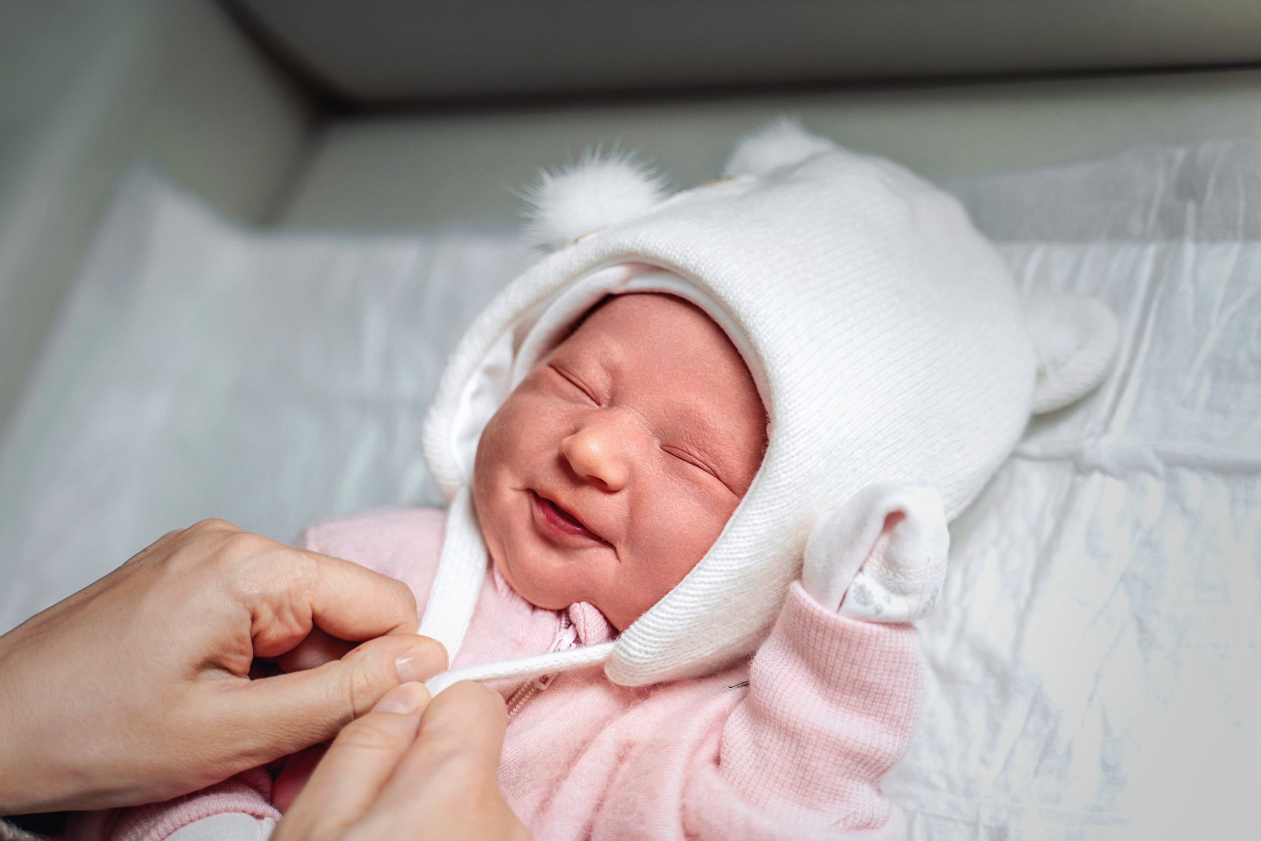 Выписка из роддома Лапино. Фотограф на выписку из роддома Москва. Фотограф \ Видеограф на Крещение, Венчание Москва| Семейные съемки