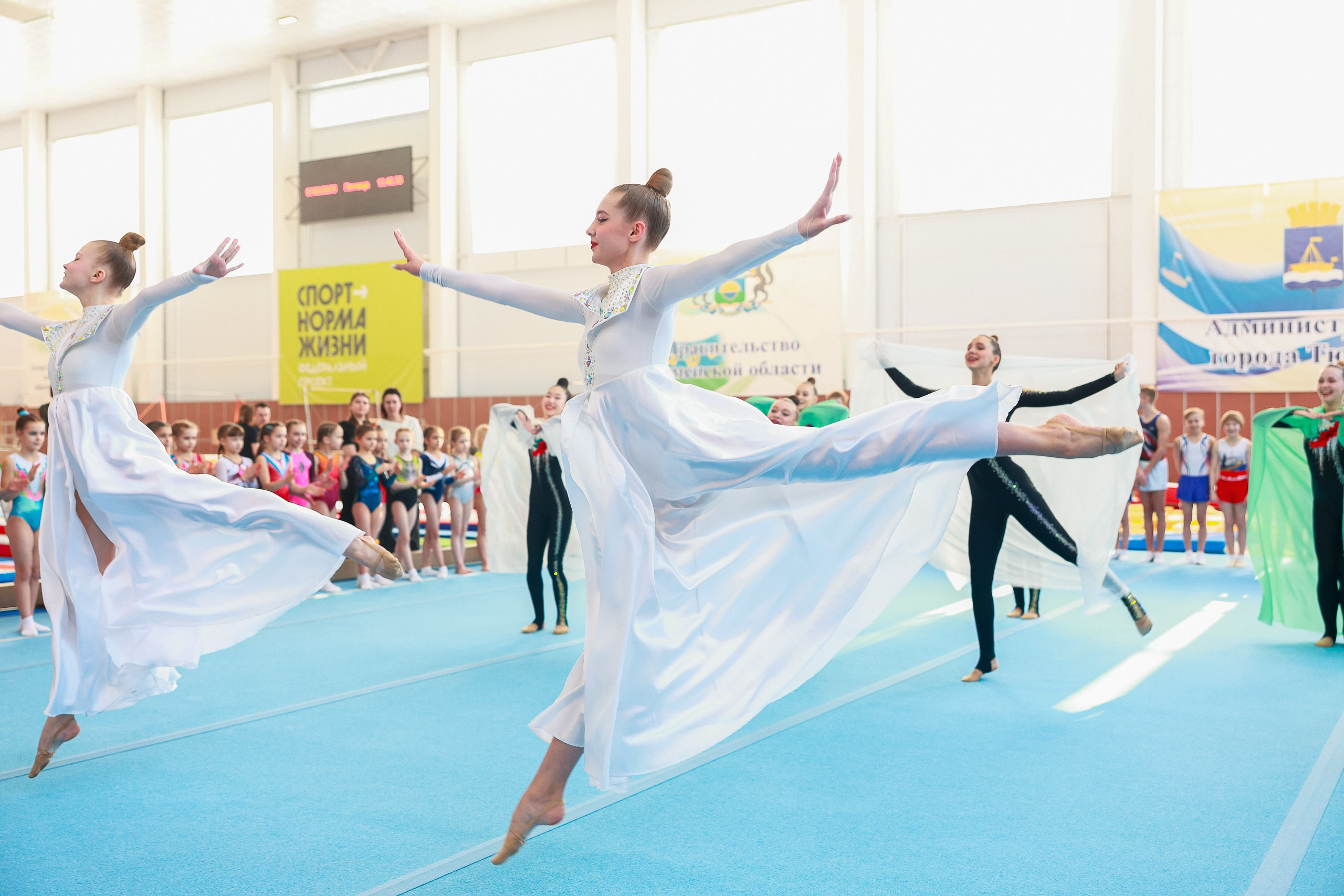 Первенство Тюмени по спортивной гимнастике. MIG — студия спортивной фотографии Михаила Голянского