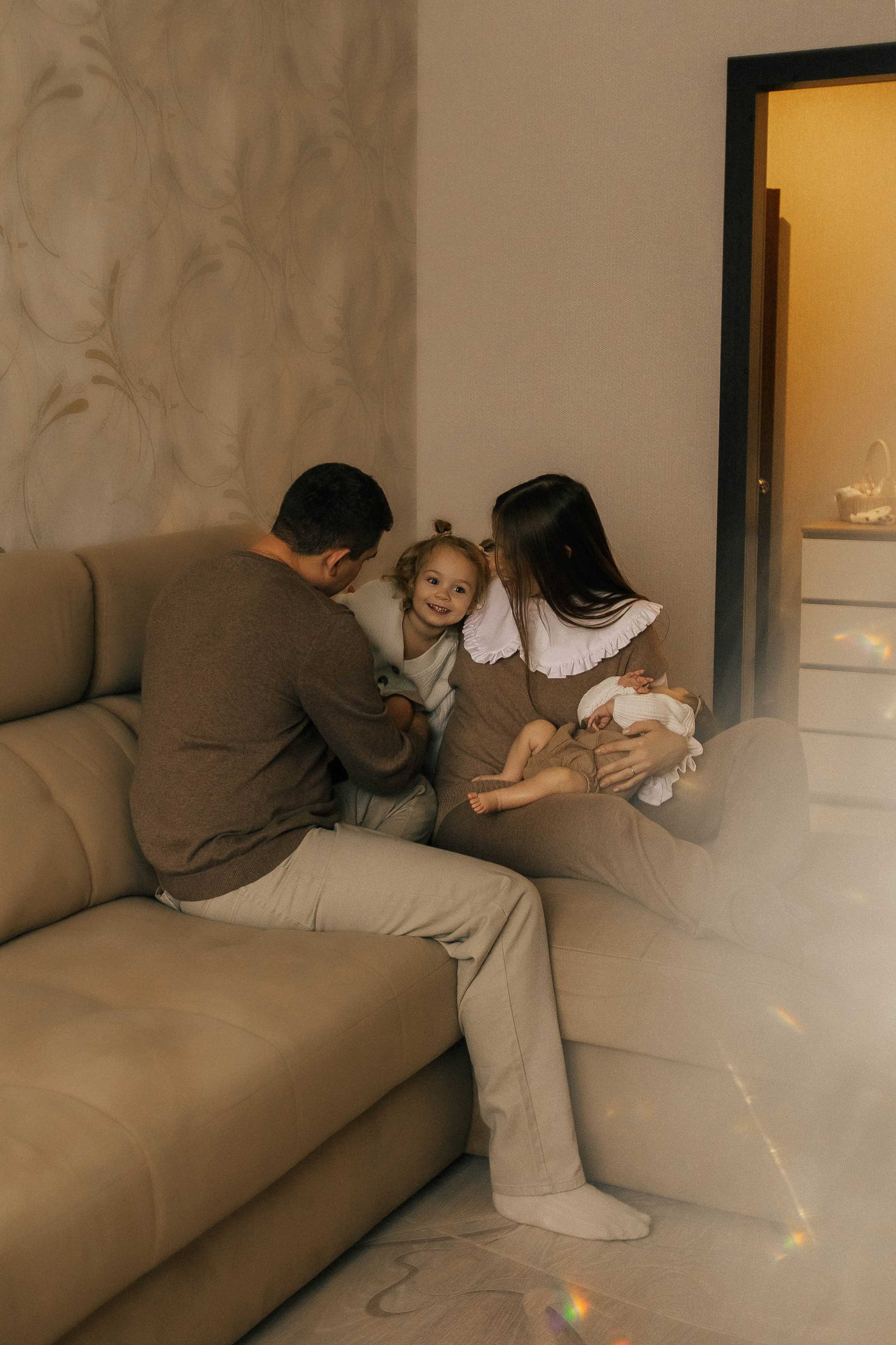 Анастасия, Андрей, Ариша и Анюта. Главная