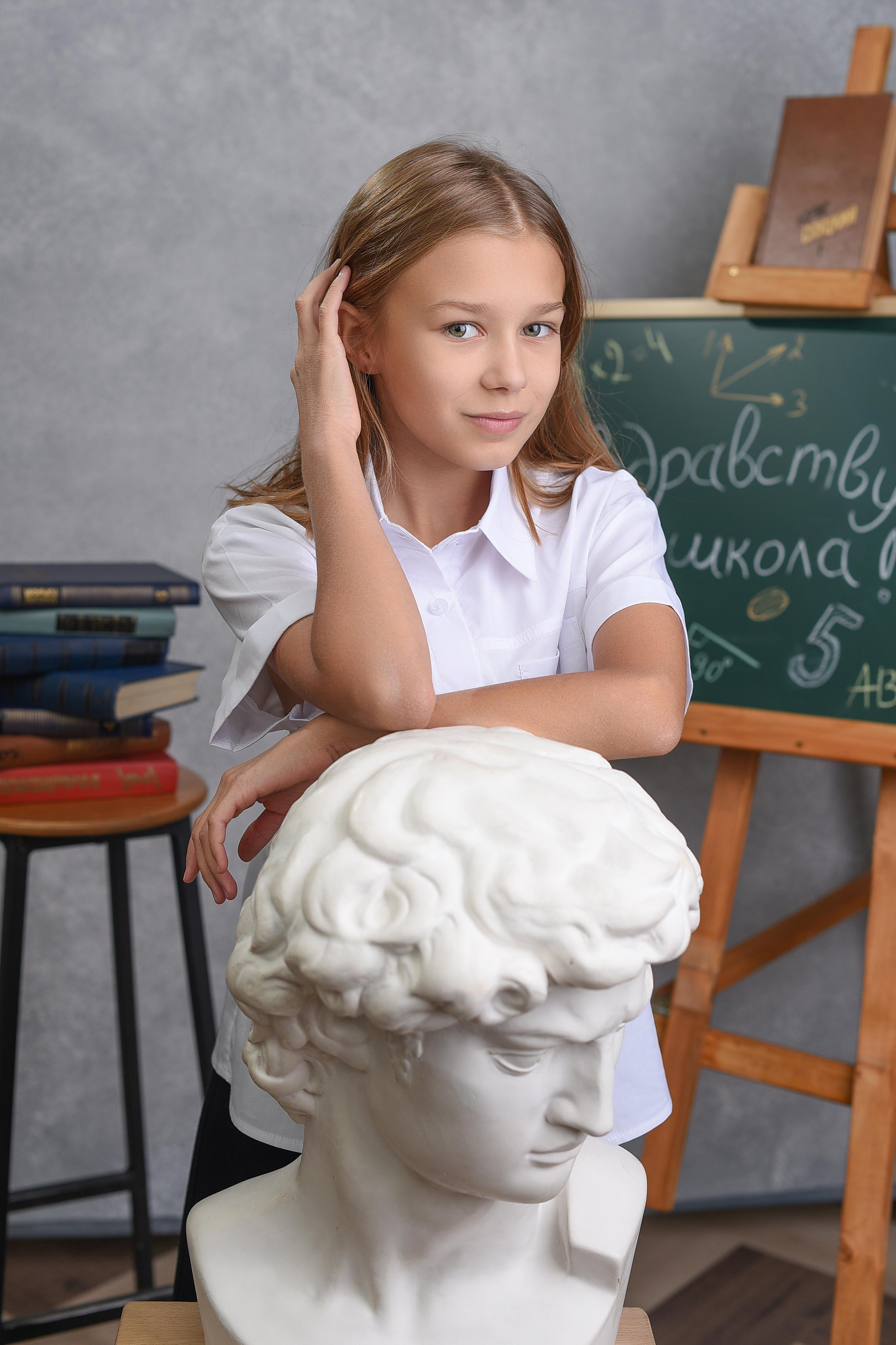 Началка. Выпускные альбомы в Кургане, Твой альбом, Книга