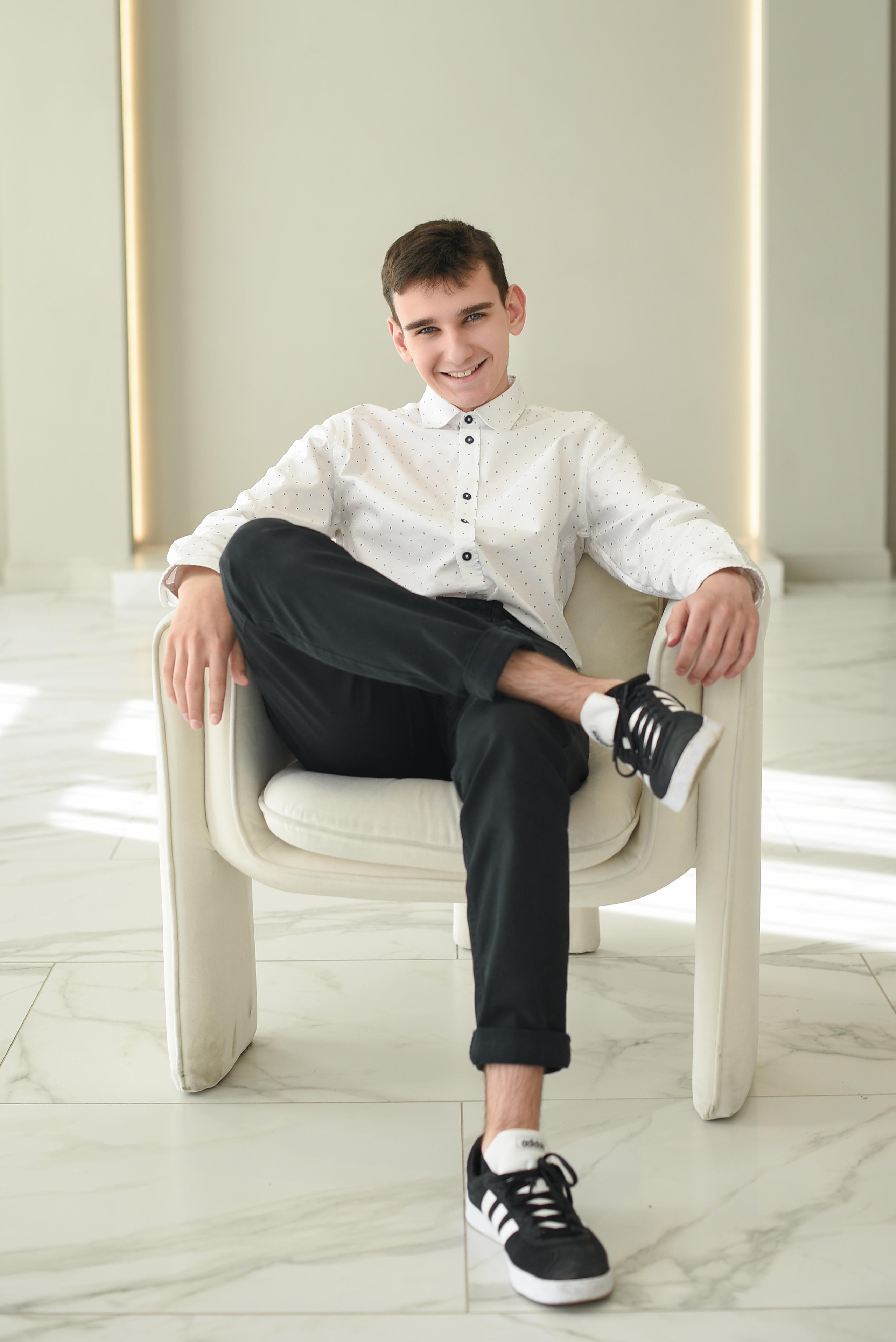 Выпускники Кургана, Челябинска, Тюмени. Выпускные альбомы в Кургане, Твой альбом, Книга