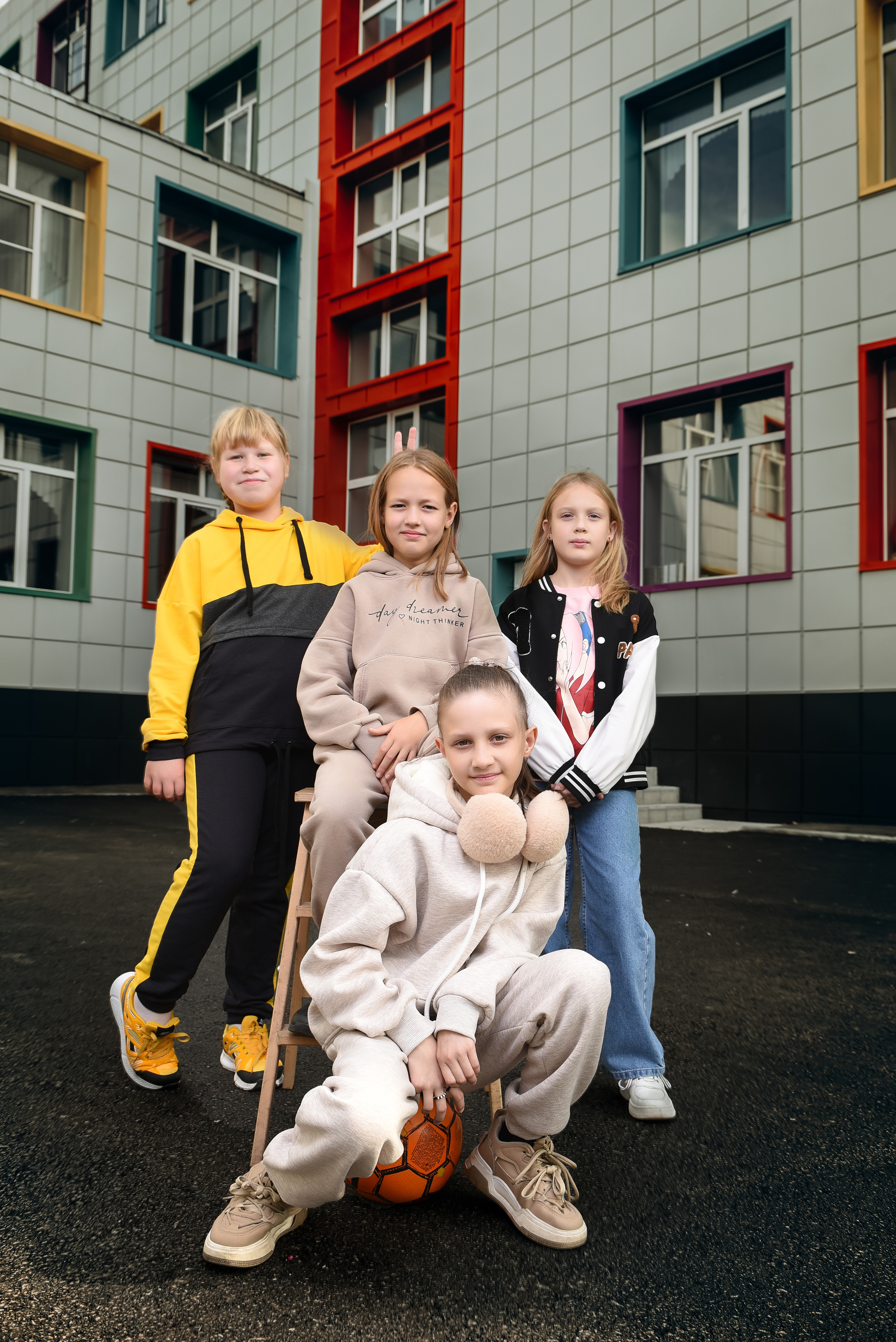 Началка. Выпускные альбомы в Кургане, Твой альбом, Книга