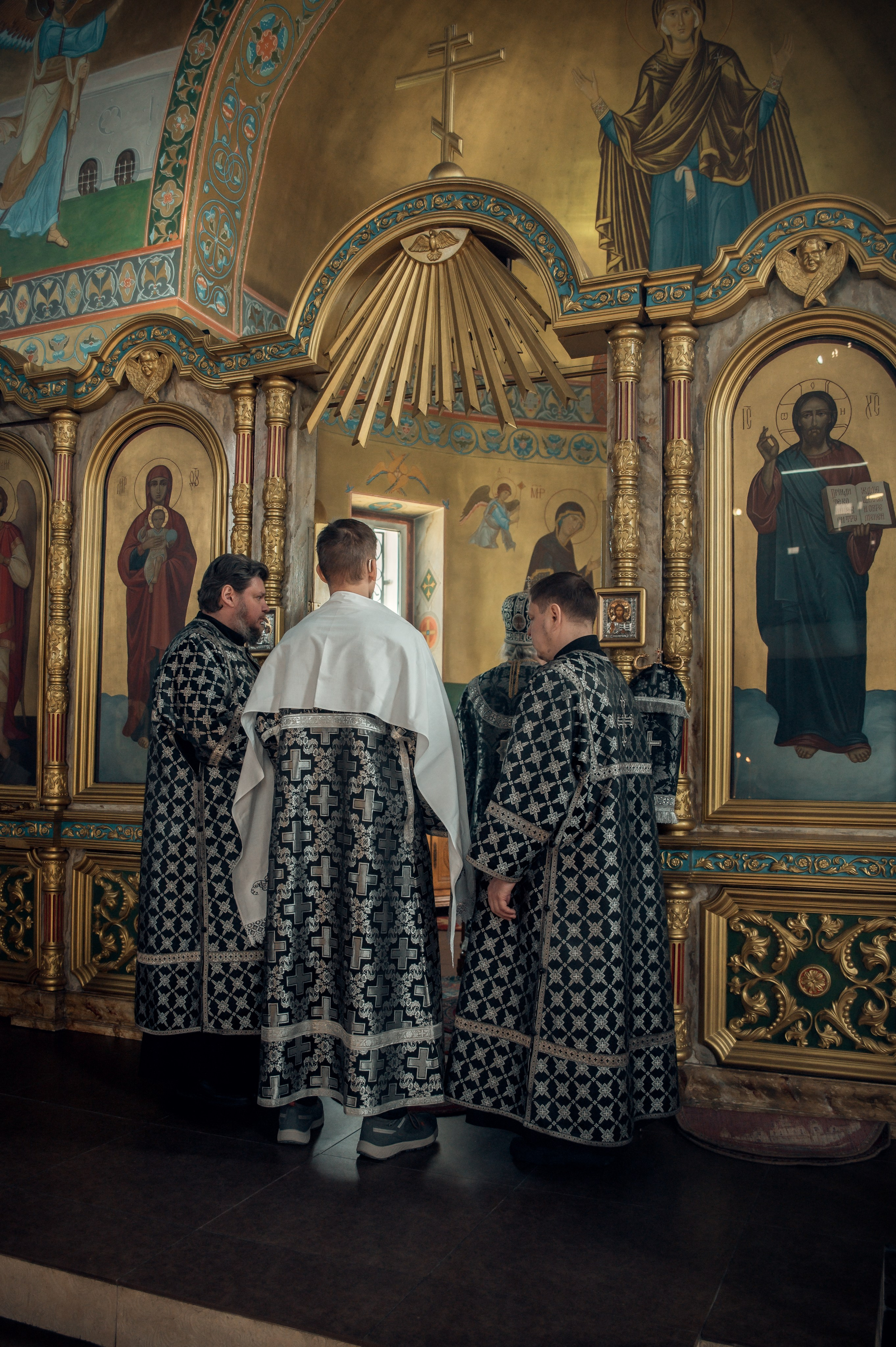 Преждеосвящение Даров. Храм Серафима Саровского. Церковный, семейный и репортажный фотограф Волгоград, Волжский