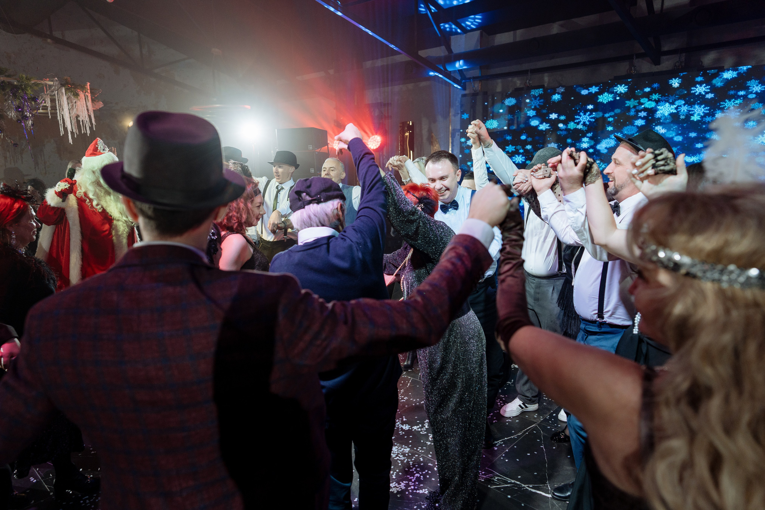 Альбион Тур