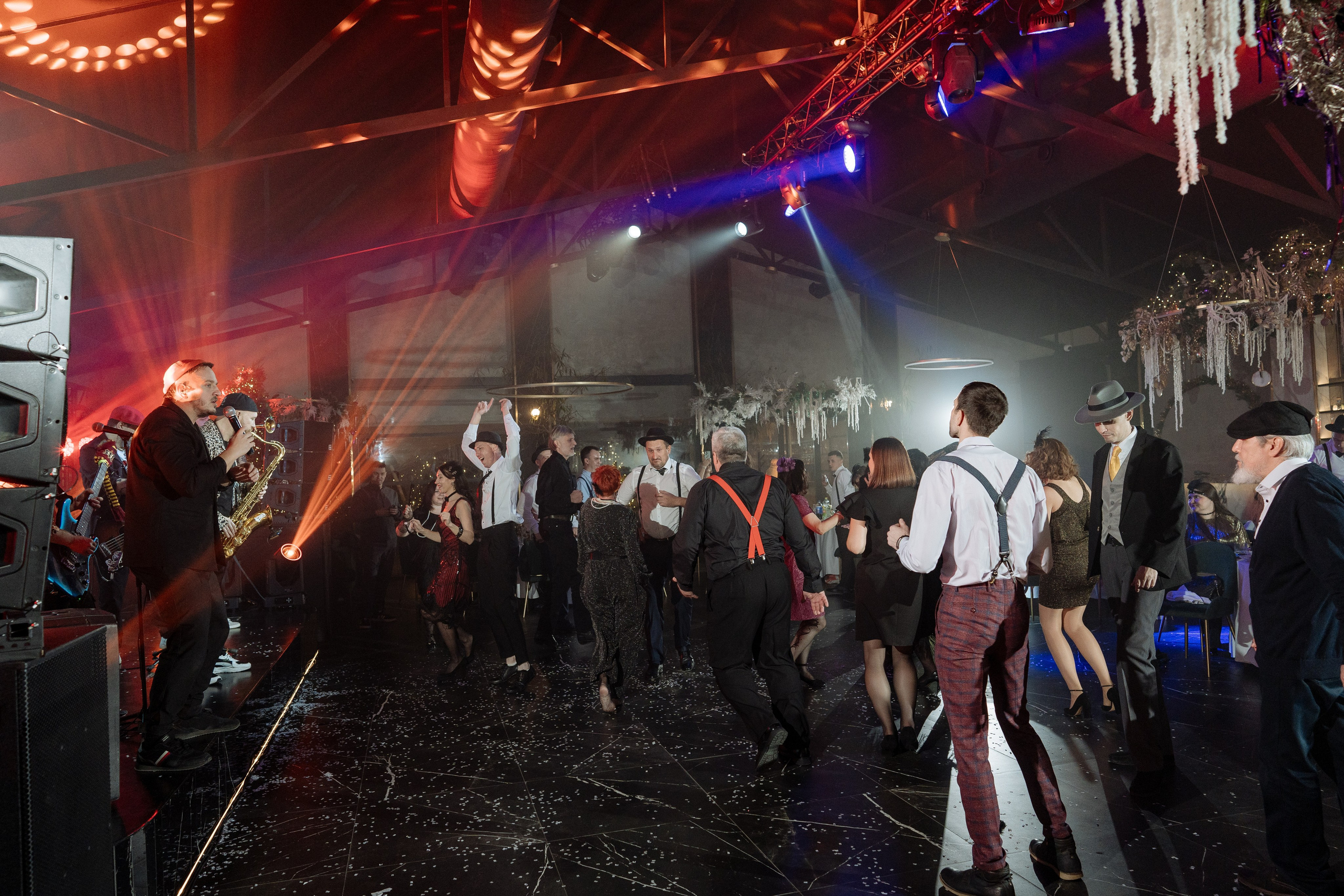 Альбион Тур