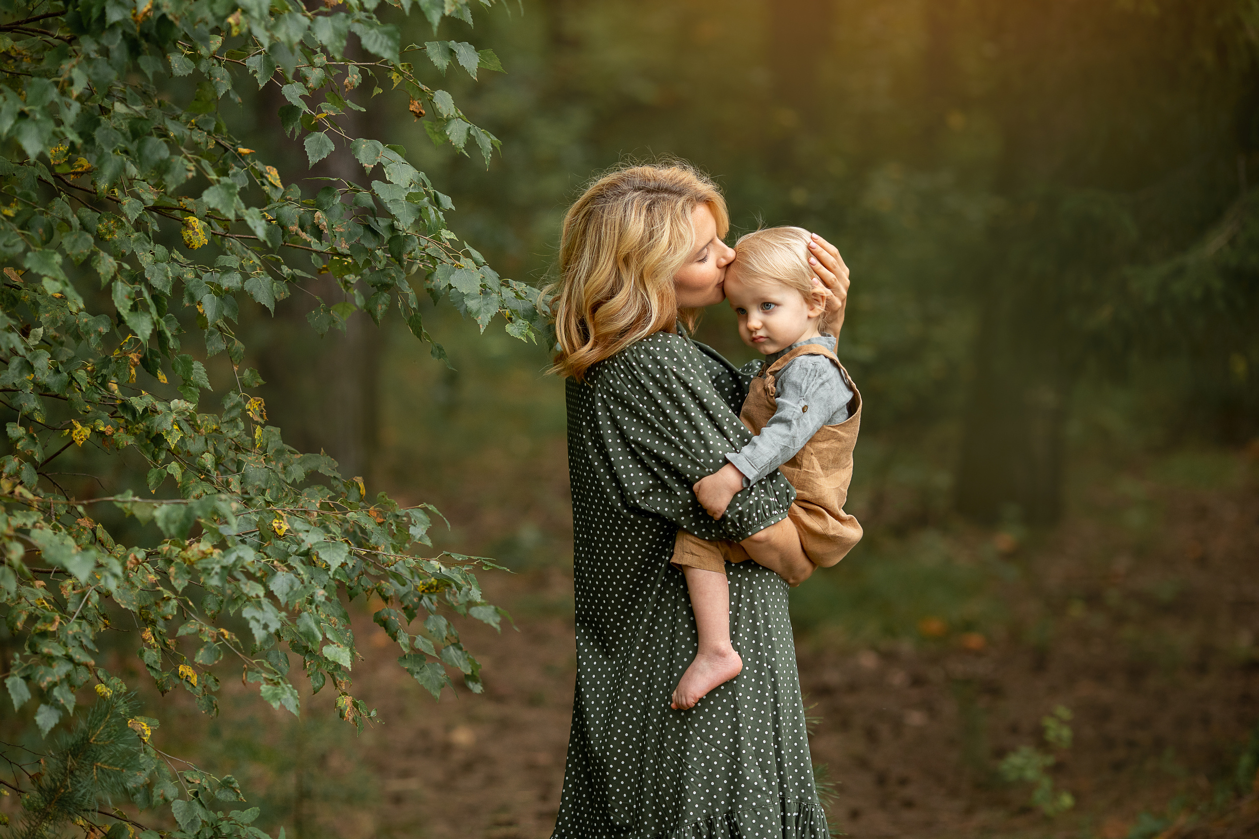 Семья. Лето. Лес. Детский и семейный фотограф в Красноярске Елена Коровкина