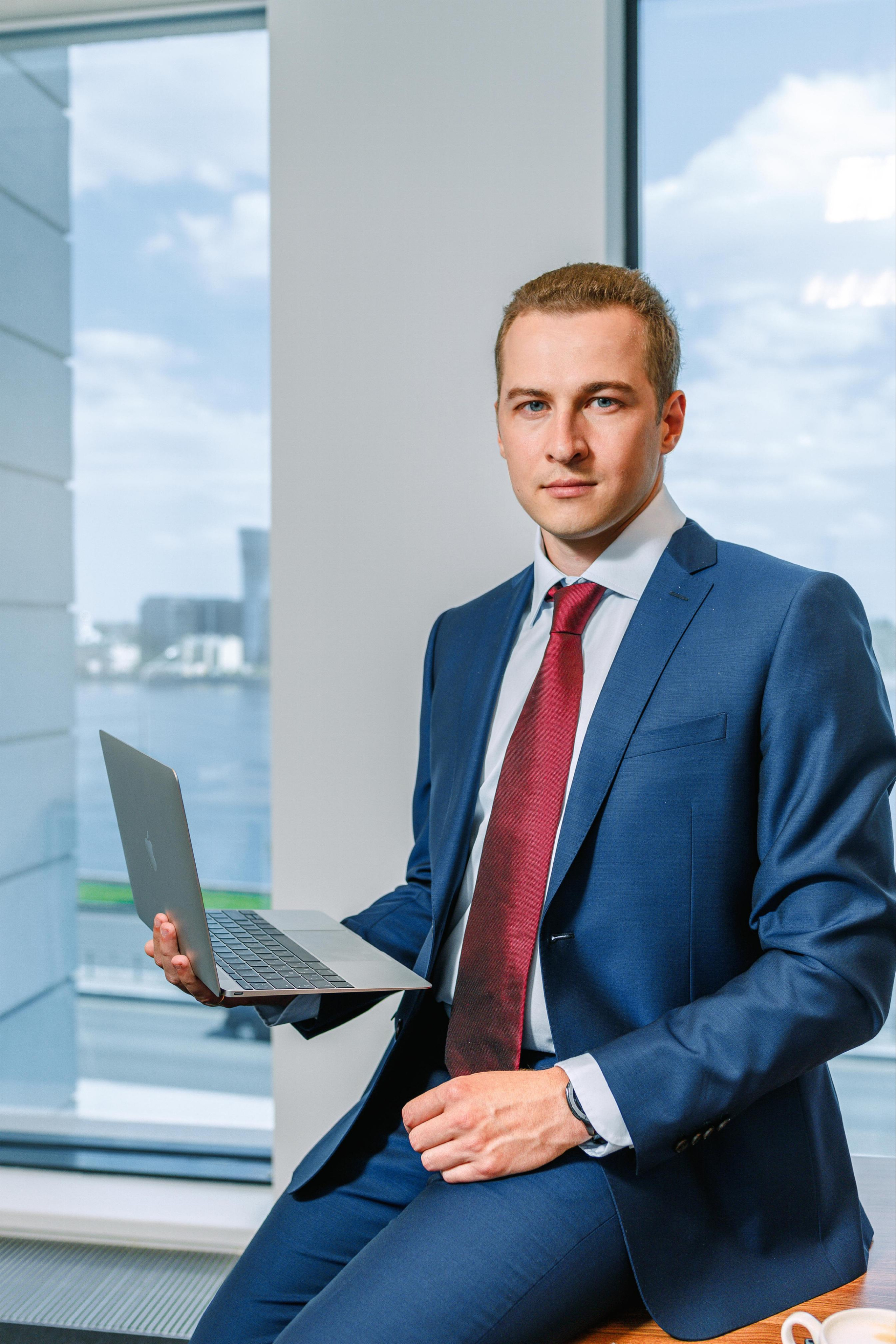 Деловой (бизнес) портрет. Фотограф Балаев Михаил