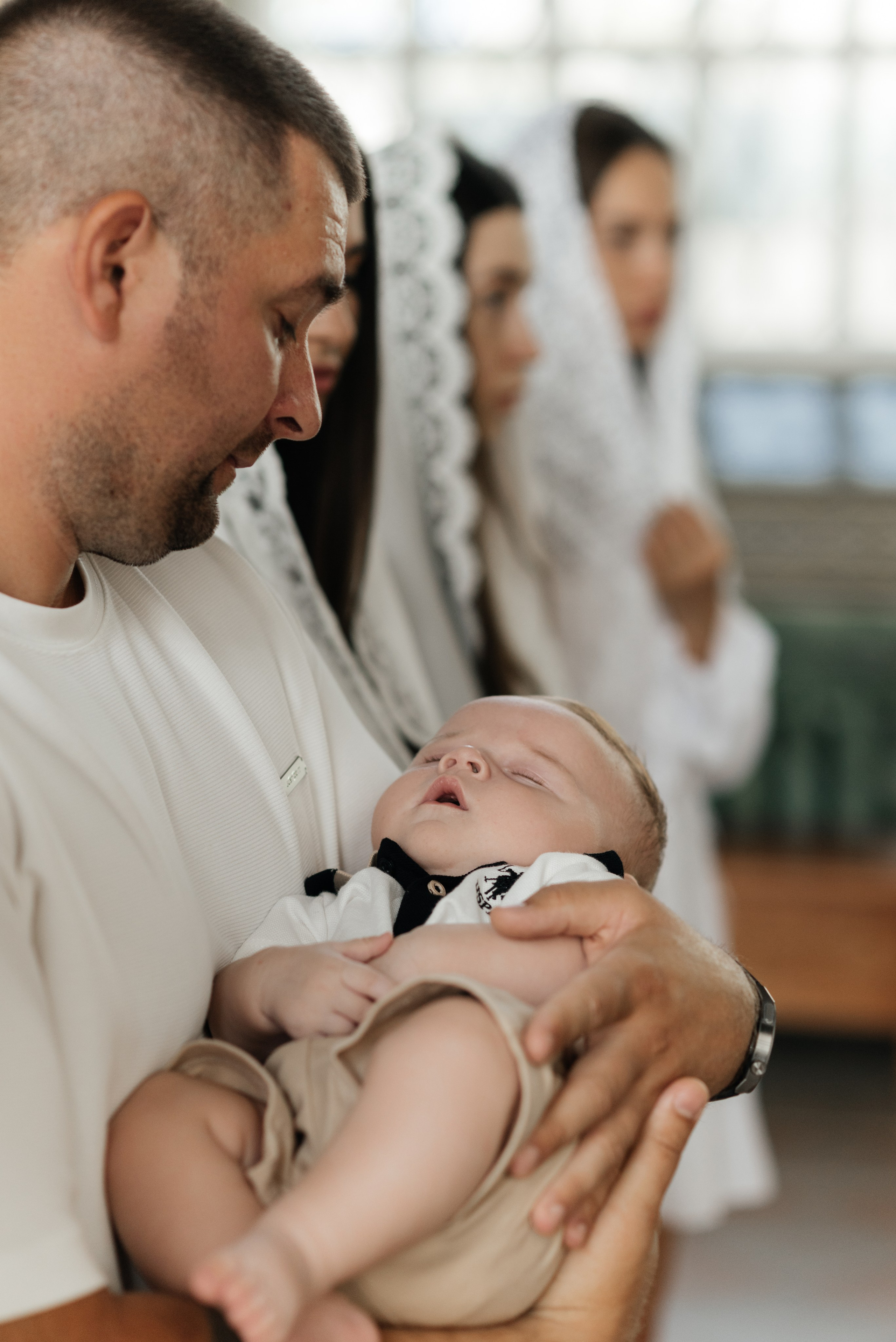 Таинство крещения Артёма. Фотограф Елена Кучук