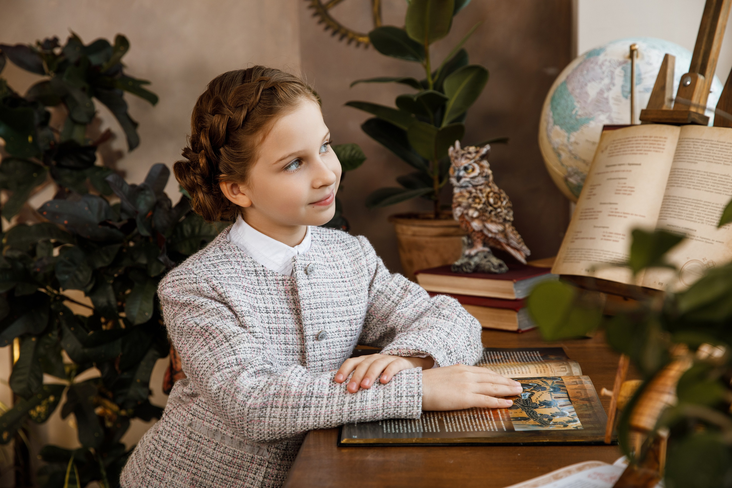 В фотозоне «Исследователь». Выпускные альбомы Евгении Виноградовой г. Липецк