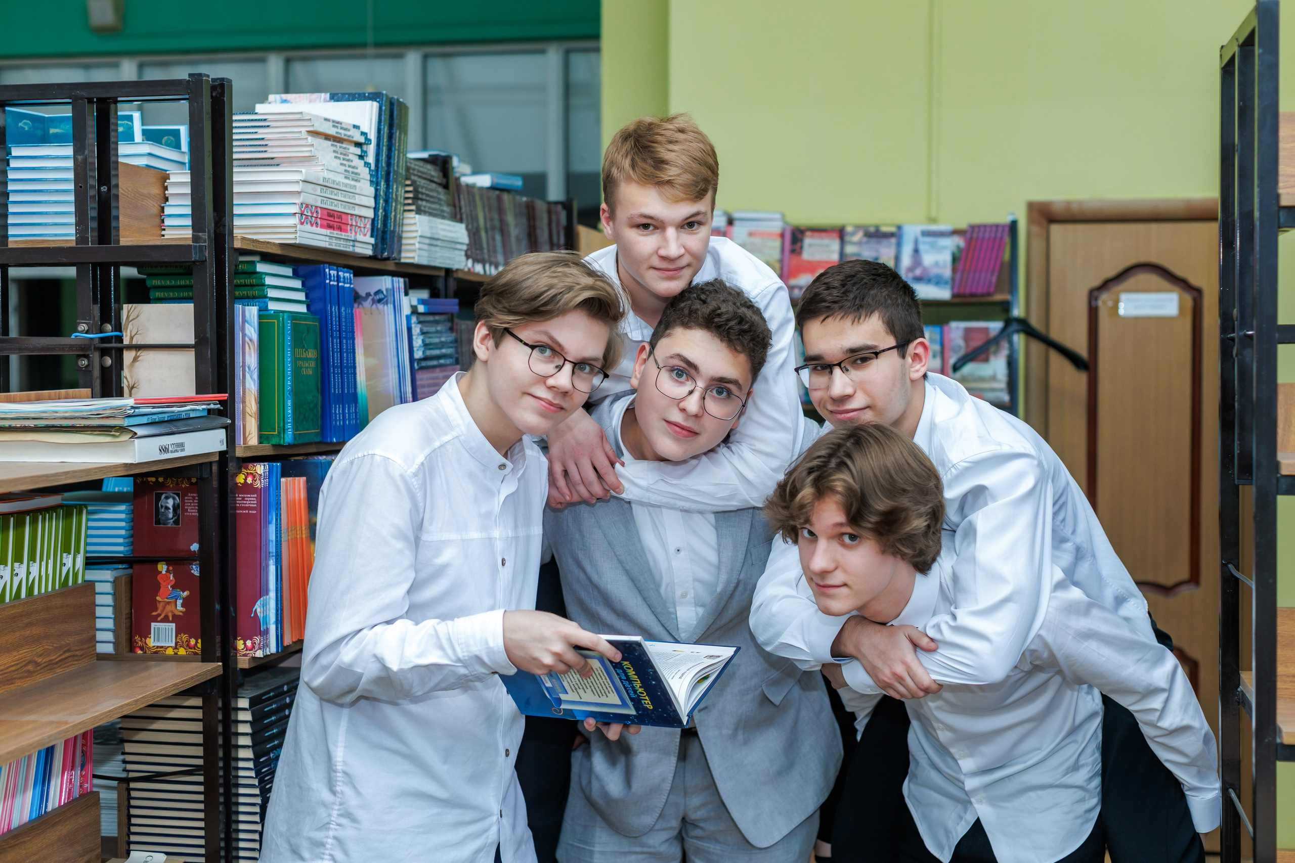 11 класс / Школа № 1955. Детский и семейный фотограф Мария Киселёва. Москва