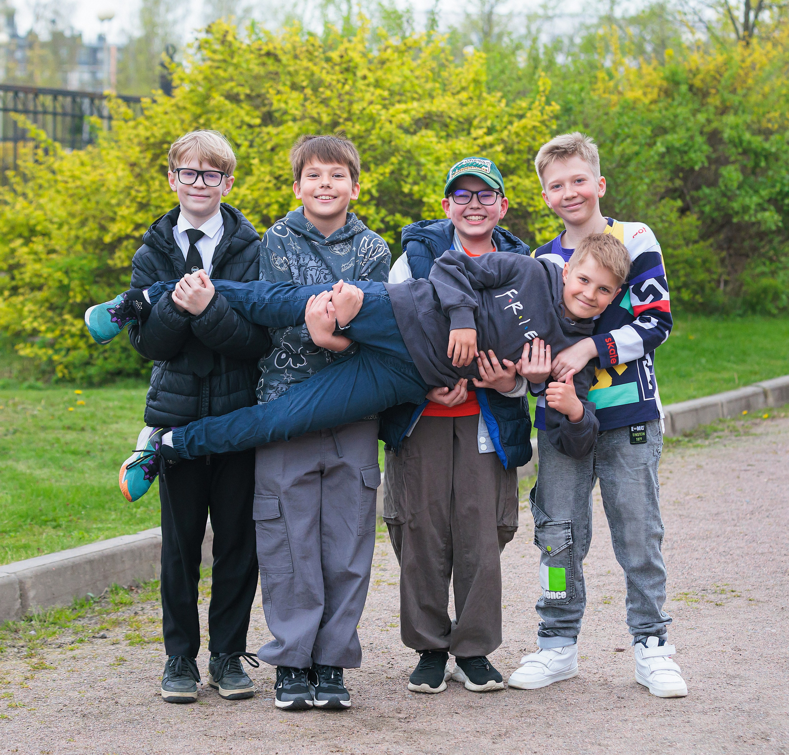 Фотосъёмка для выпускных альбомов из начальной школы. Свадебный, семейный, детский фотограф в Санкт-Петербурге