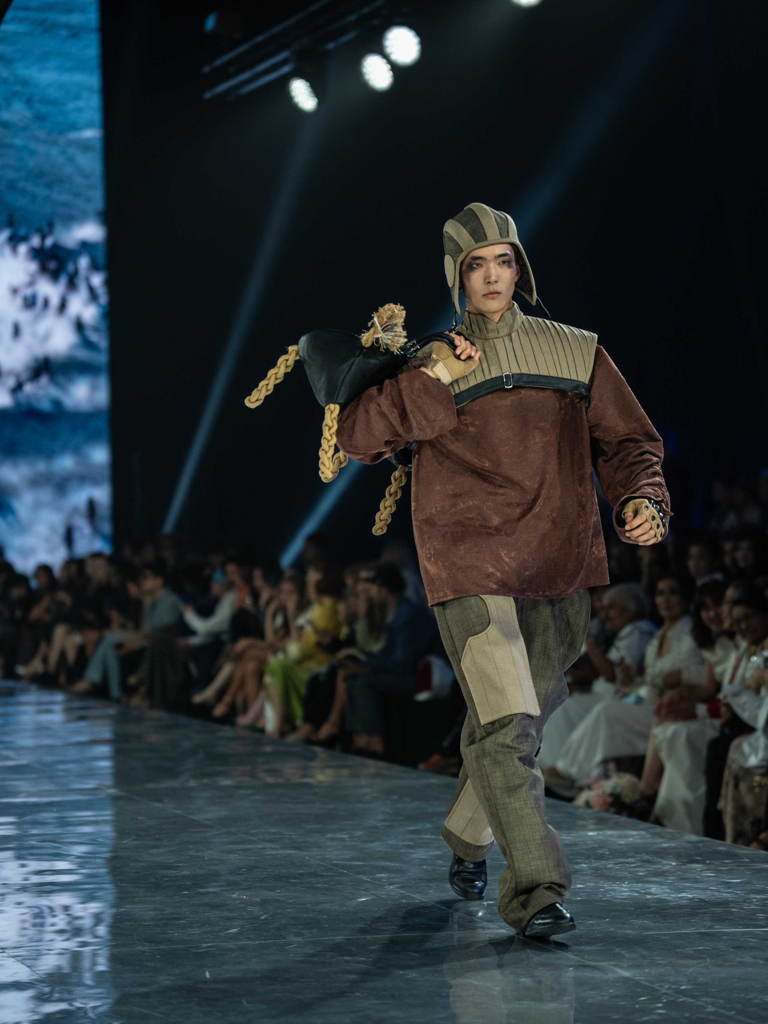 Visa Fashion Week Almaty Pre-Fall 2026 GAZHAIYIP. Сайт Алматинского НЮ АРТ, будуар и фэшн фотографа Дениса Карпенко