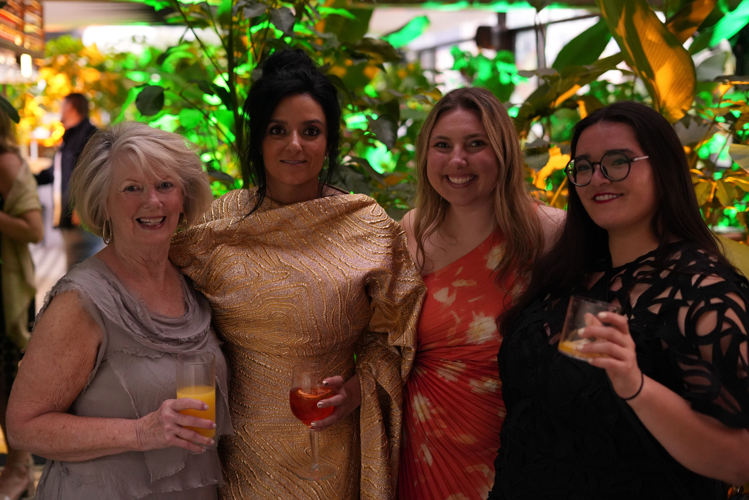 Olivia and Zack / 1 wedding day. Wedding Photographer in Barcelona and Medellin