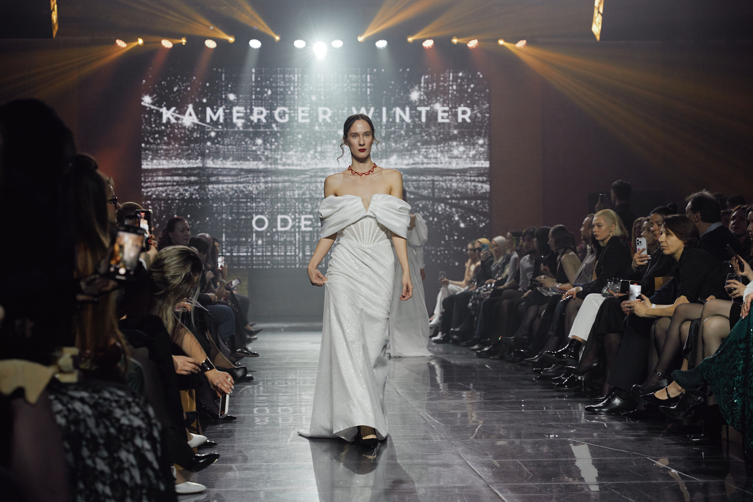 Показ KAMERGER | ODETTA. Свадебный фотограф и видеограф из Санкт-Петербурга Агарков Никита