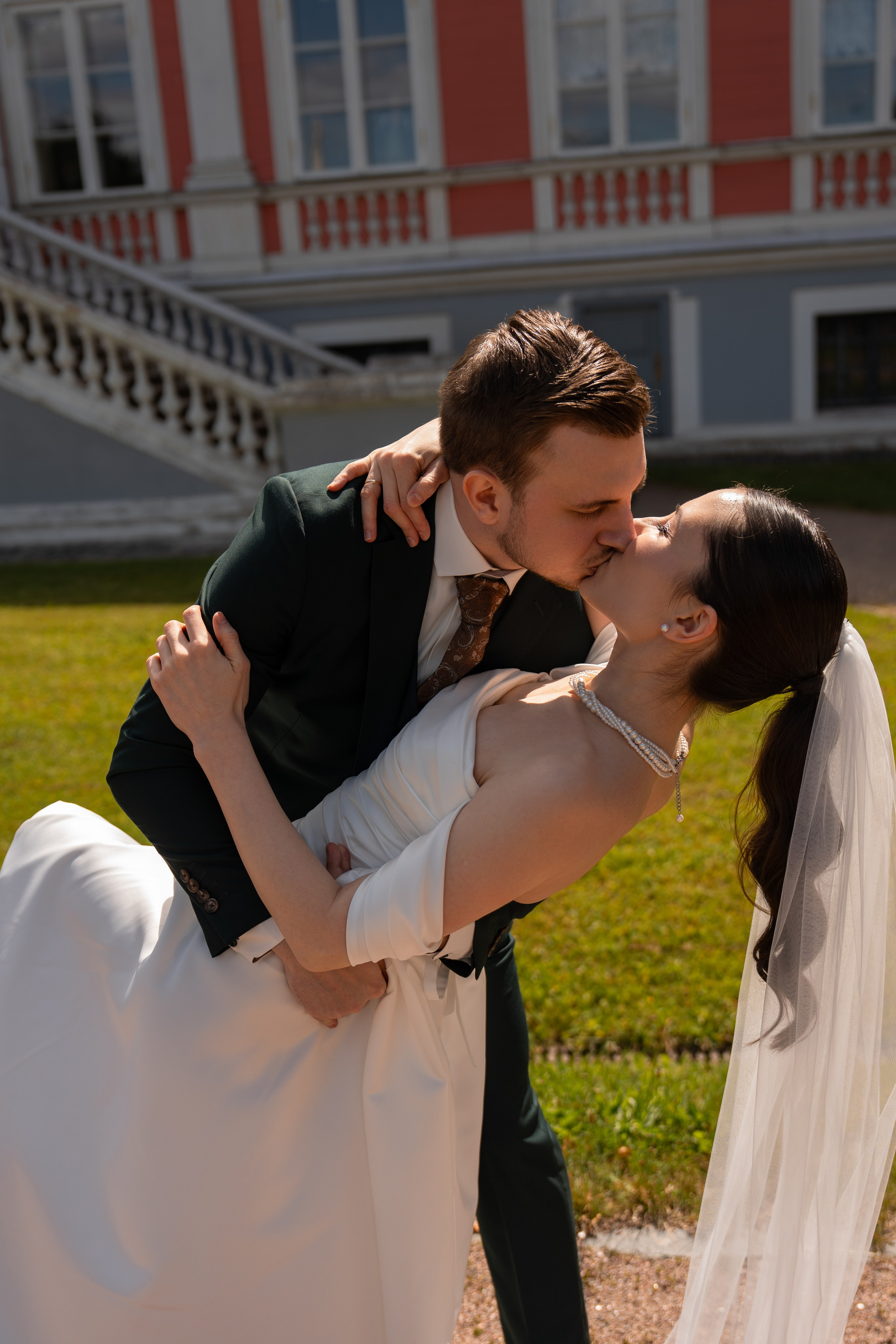 Влад и Илина в Кусково. Свадебный фотограф в Москве Анна Полушина