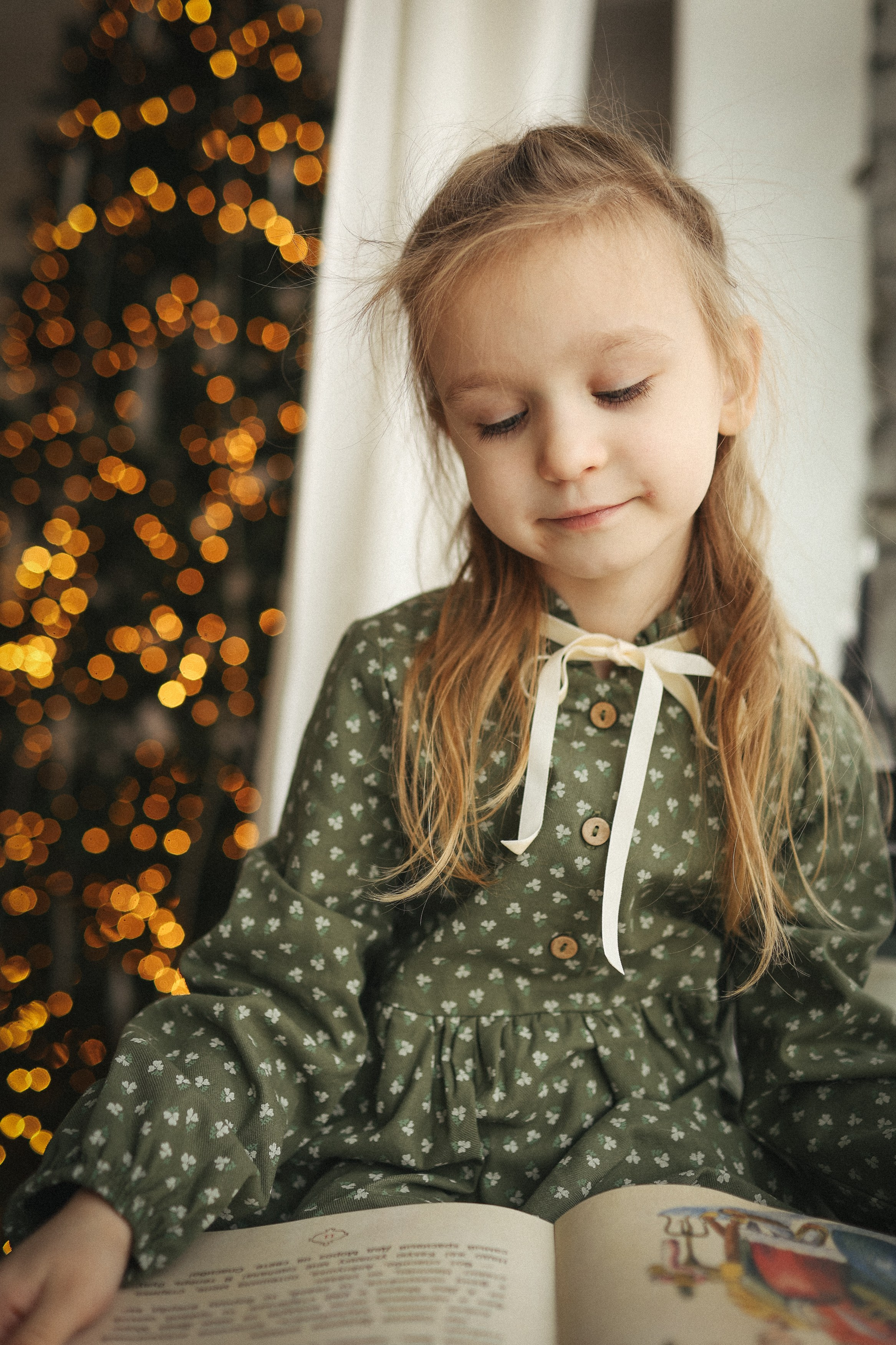 Новогодняя фотосессия двух сестричек. Фотограф Владимир Москва