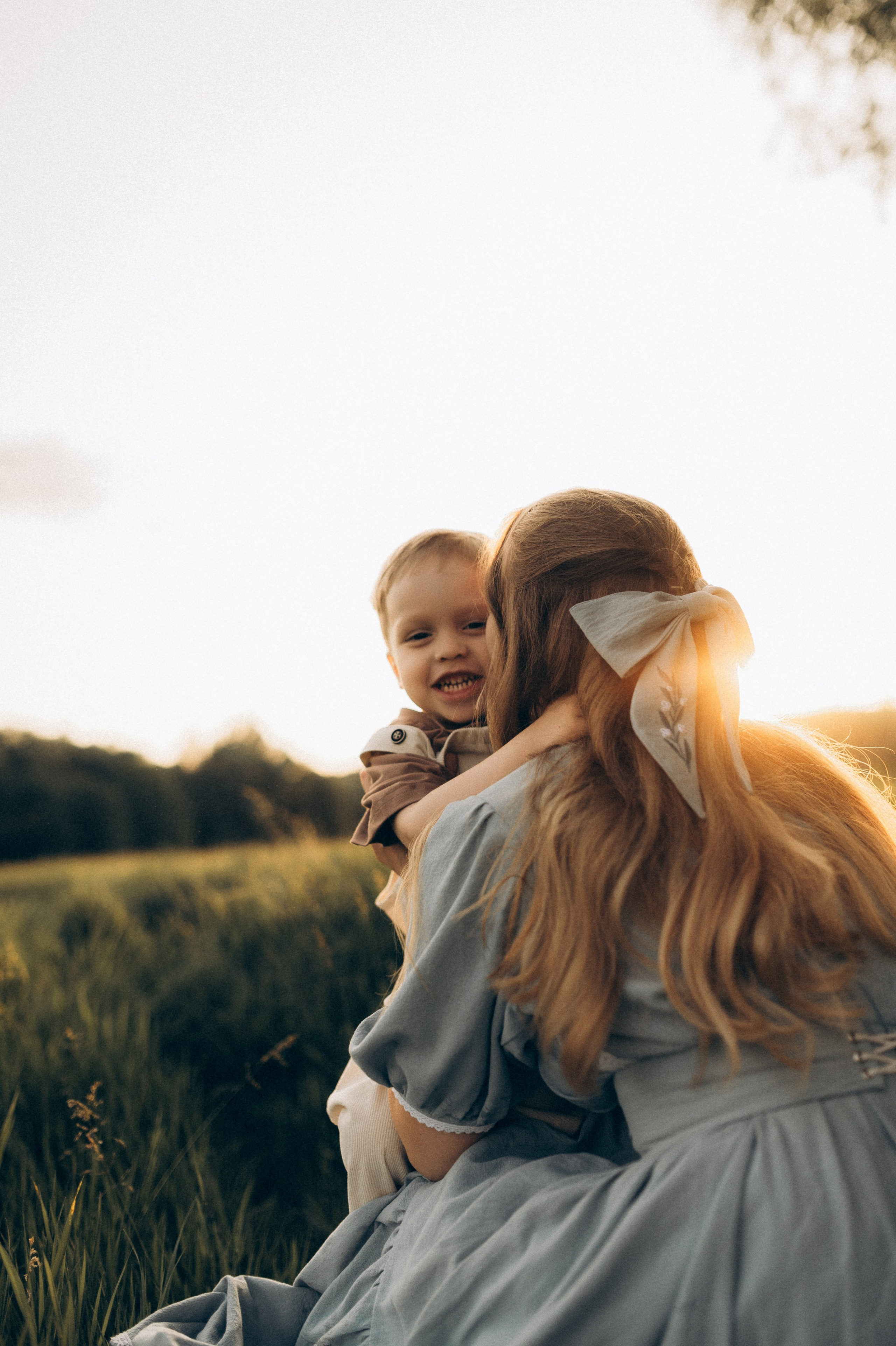 Фотосессия на природе мамы и сына. Фотограф Алексин, Тула