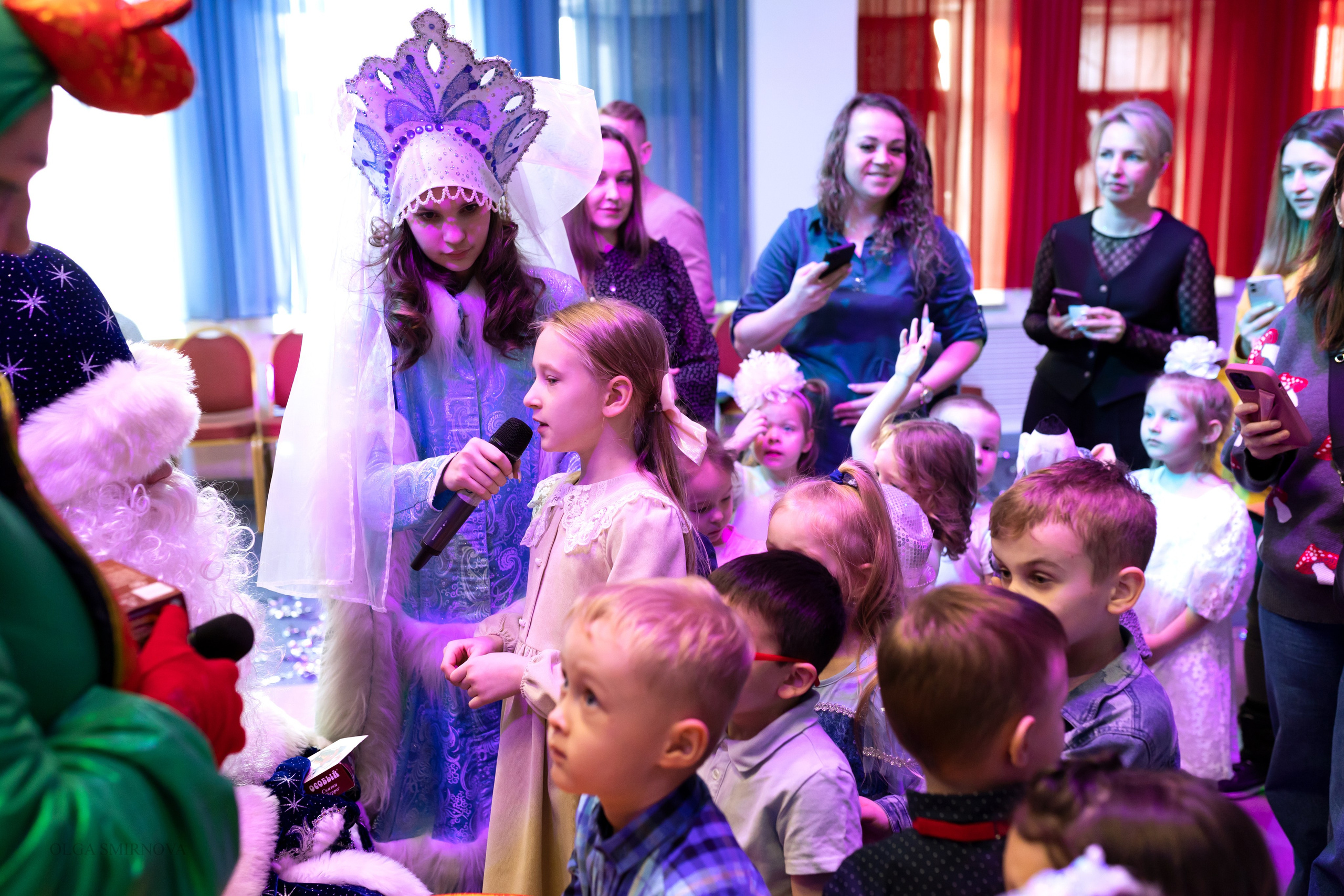 Утренник в ДОФ 04.01.25. Ольга Смирнова юрист, фотограф