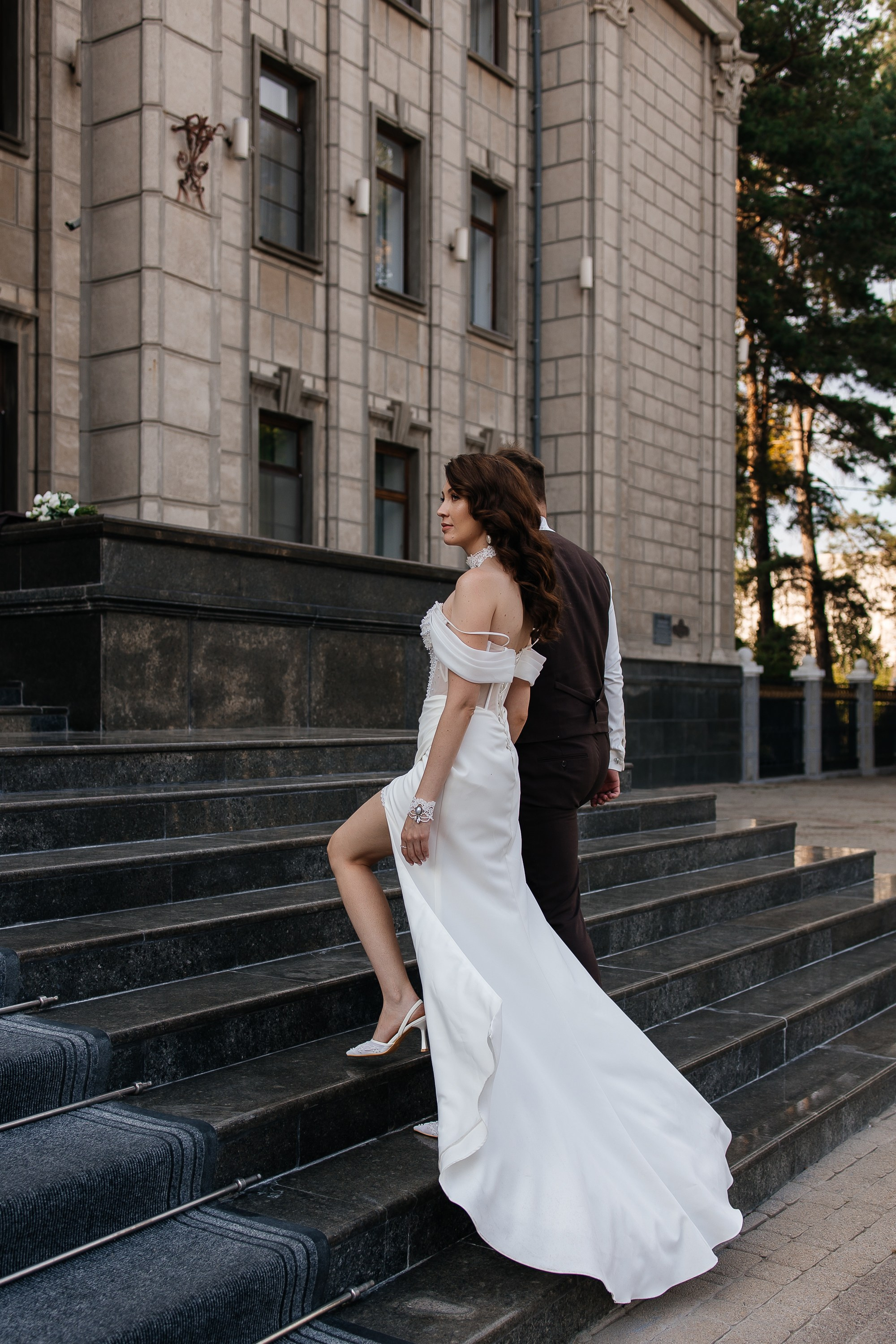 Свадебная прогулка по Краснодару. Свадебный фотограф Виолетта Сидельникова. Краснодар, Россия, Беларусь, Европа