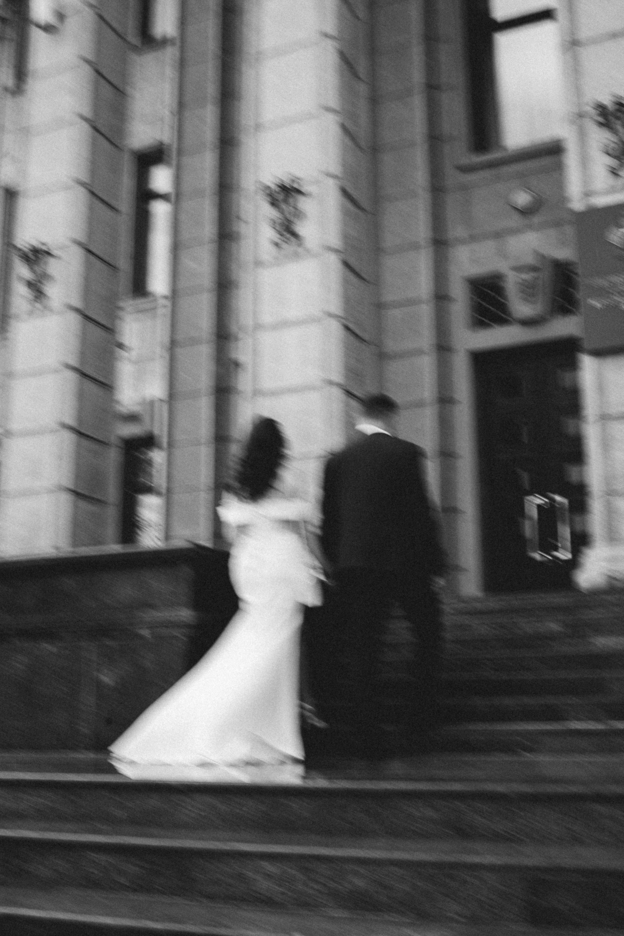 Свадебная прогулка по Краснодару. Свадебный фотограф Виолетта Сидельникова. Краснодар, Россия, Беларусь, Европа