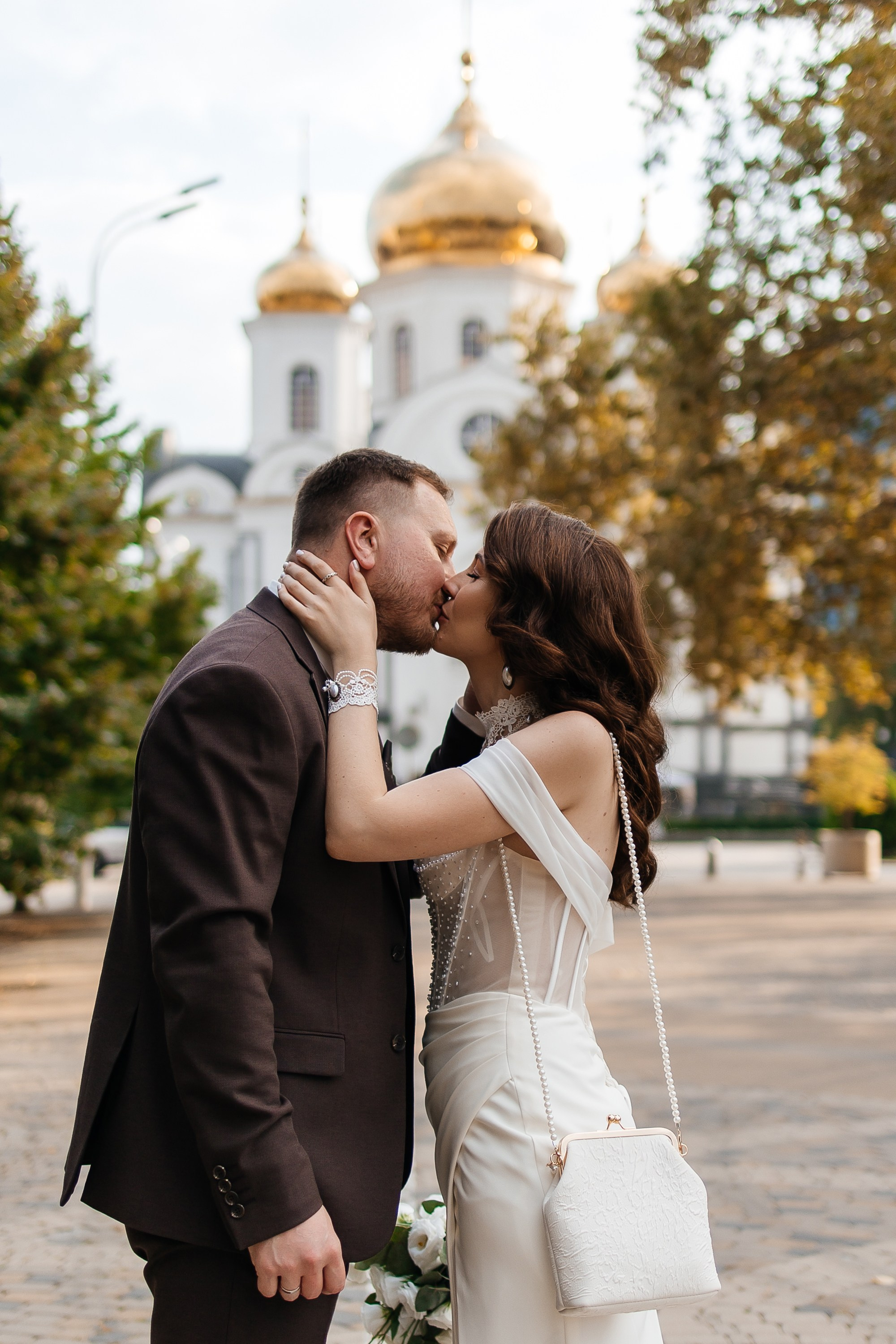 Свадебная прогулка по Краснодару. Свадебный фотограф Виолетта Сидельникова. Краснодар, Россия, Беларусь, Европа