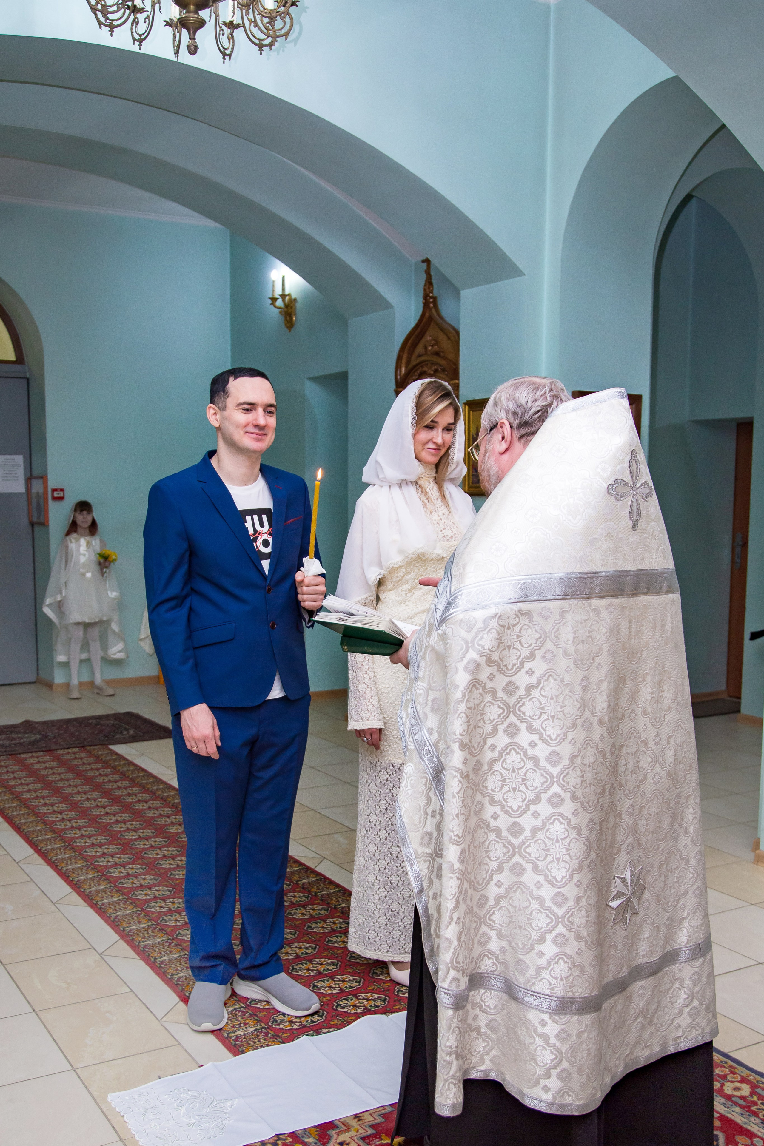 Венчание. Фотограф Краснодара, фотограф в парке Галецкого.репортажный фотограф. детский фотограф, свадебный фотограф. профессиональный фотограф