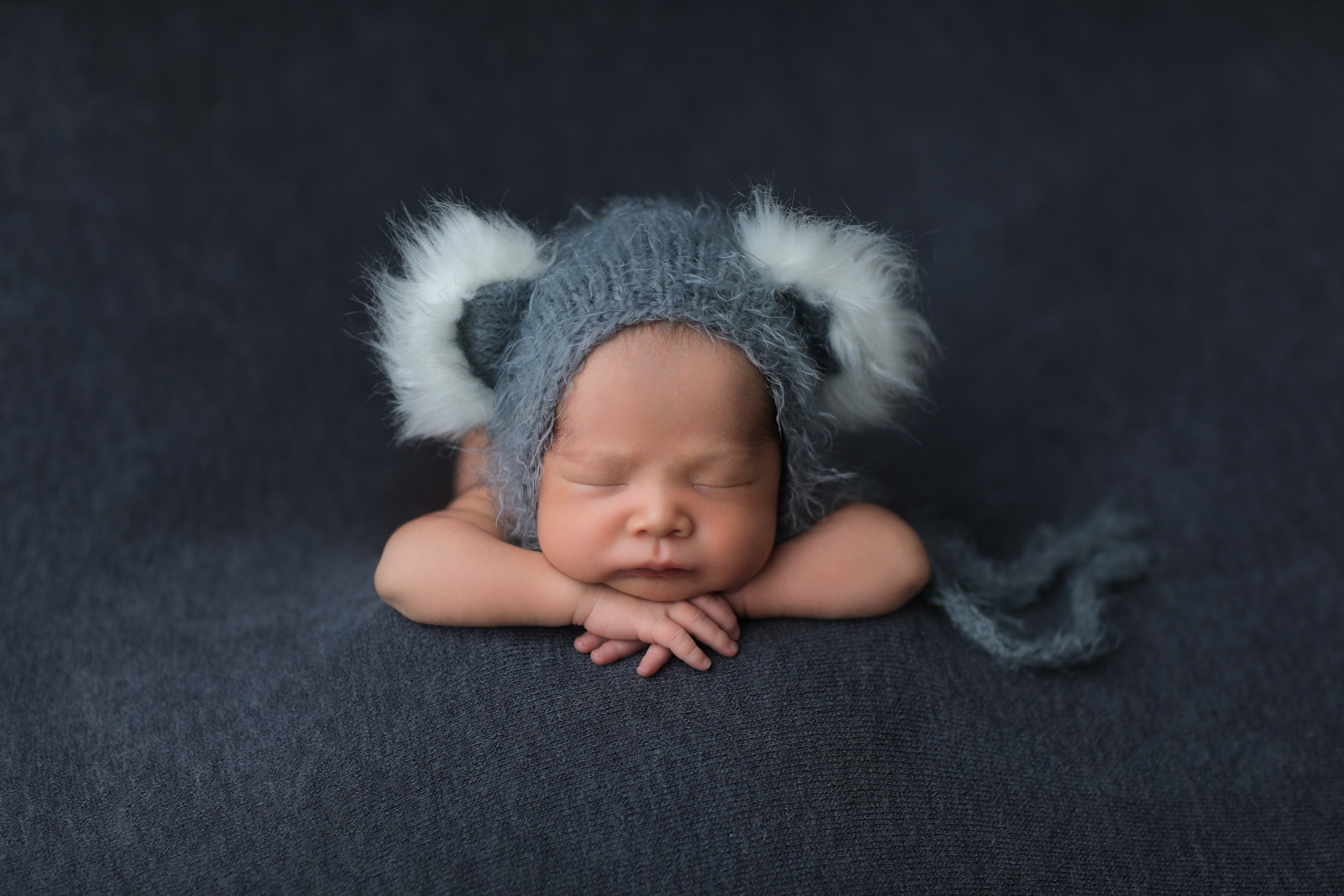 PH @anna_molodykh_newborn.almaty. Retoucher Aleksmokh