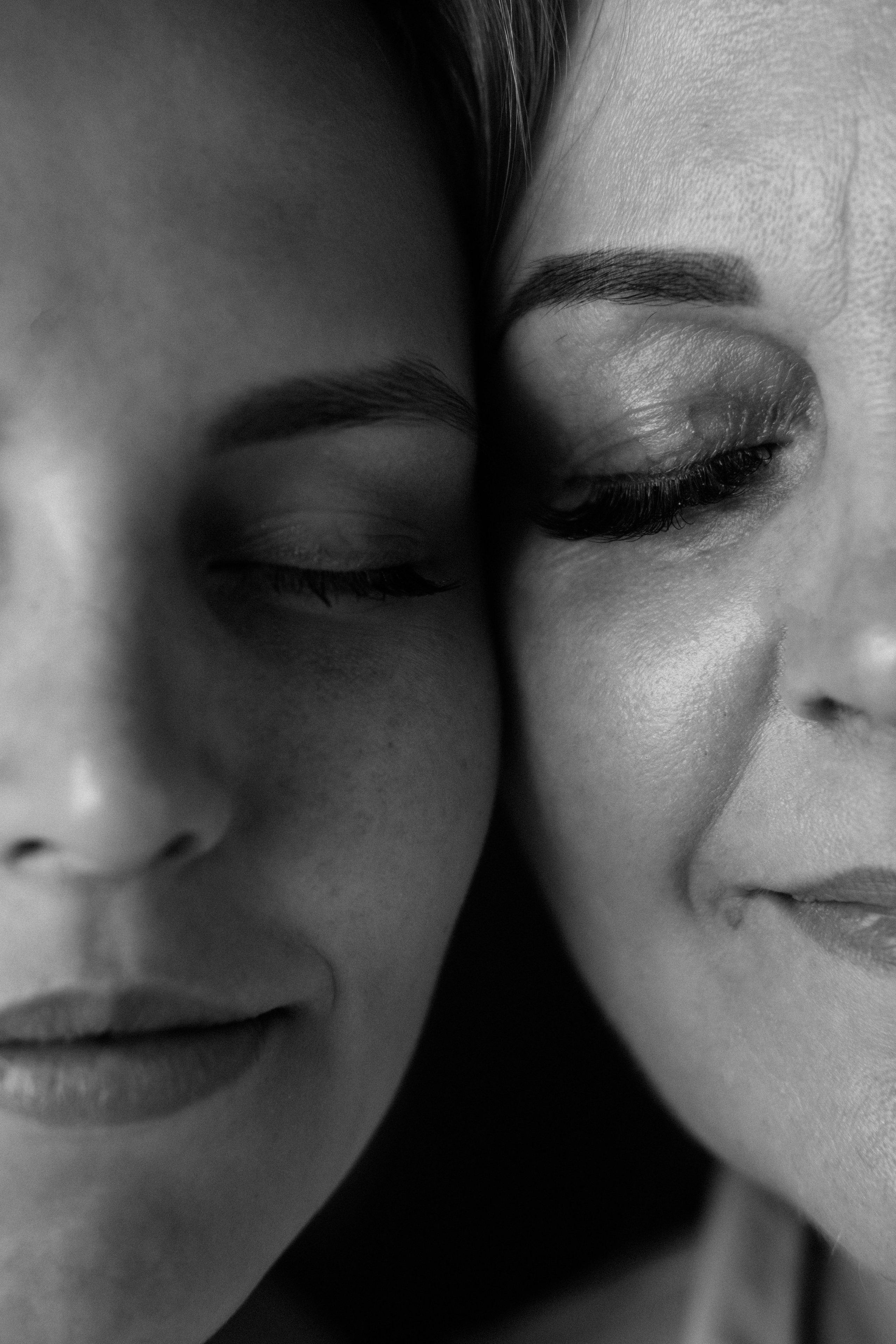 ДВЕ ЖЕНЩИНА. КРИСТИНА ГУСЬКОВА