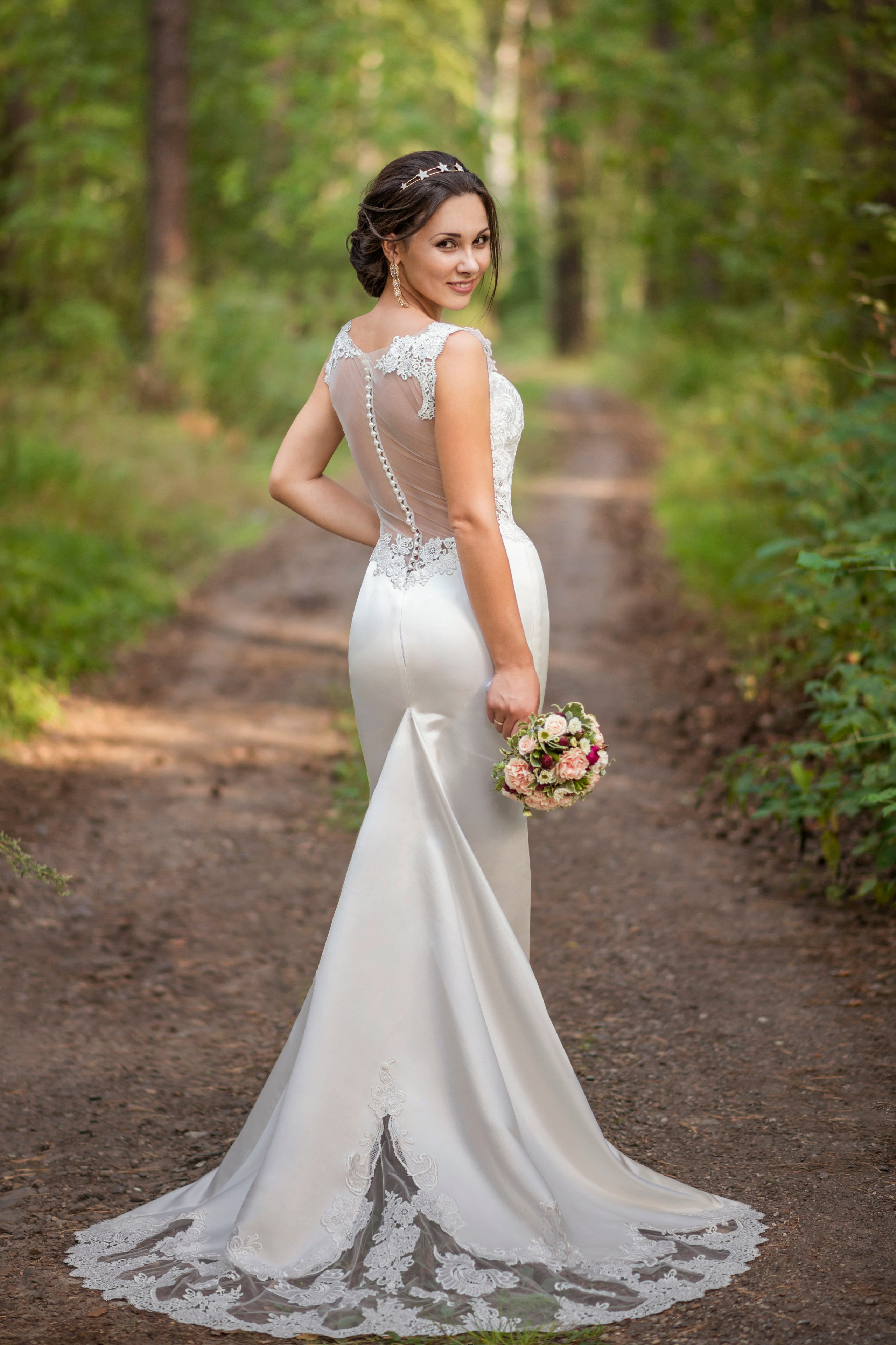 Свадебная Фотосессия в г. казани | Фотограф на Свадьбу в г. Казани Фотограф Садег Азарми тел. +79172288430 ✔ Сборы невесты и жениха✔ Утро невесты (детали, эмоции, подготовка)✔ Репортажная съёмка ЗАГСа и выездной регистрации✔ Свадебная прогулка✔ Фотосъёмка банкета и вечеринки✔ Креативные и тематические свадьбы✔ Свадьба на природе (лайфстайл)✔ Девичники и мальчишники