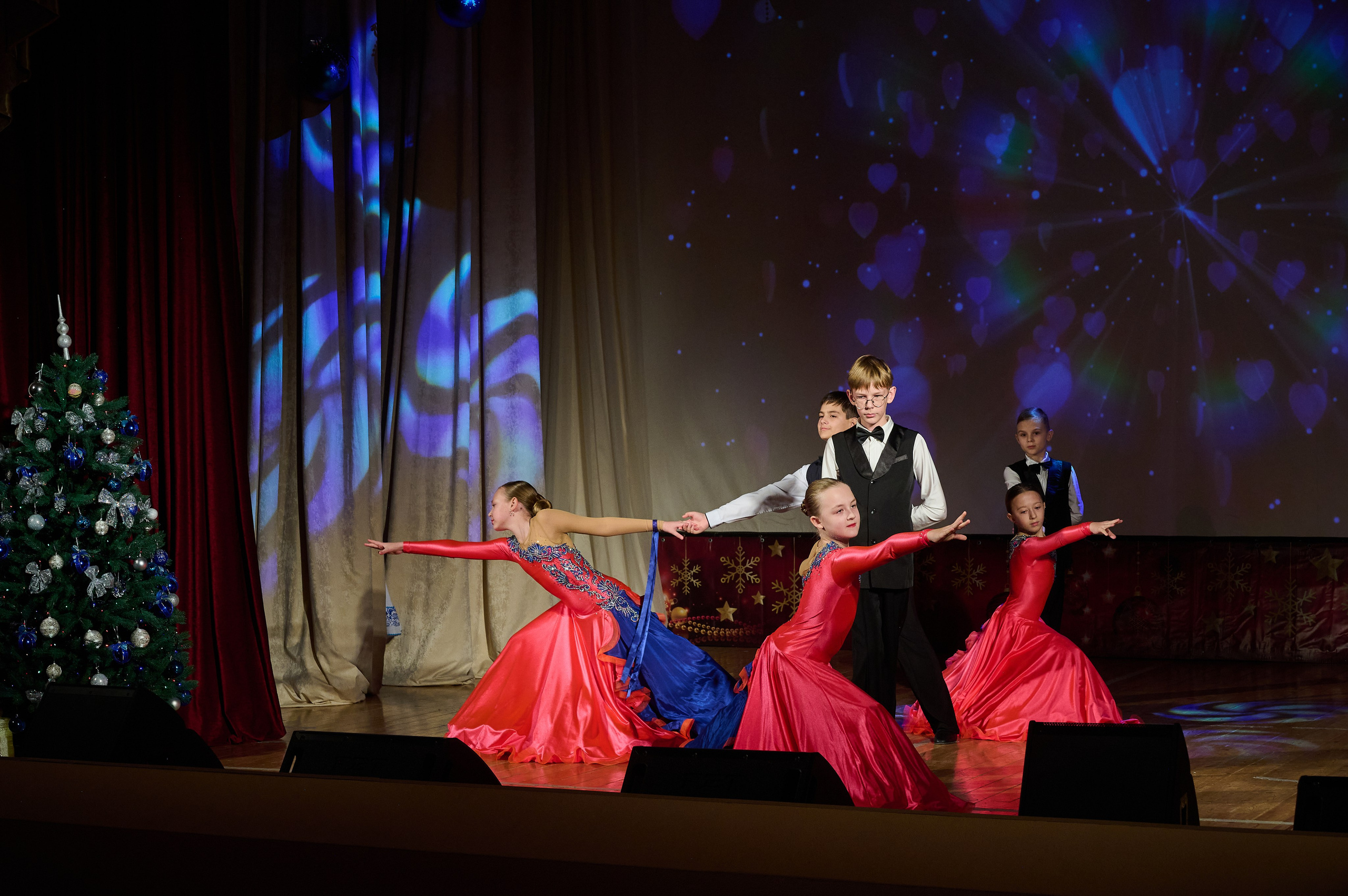 Концерт НГ В ДК. Жизнь курорта Кабардинка в фотографиях