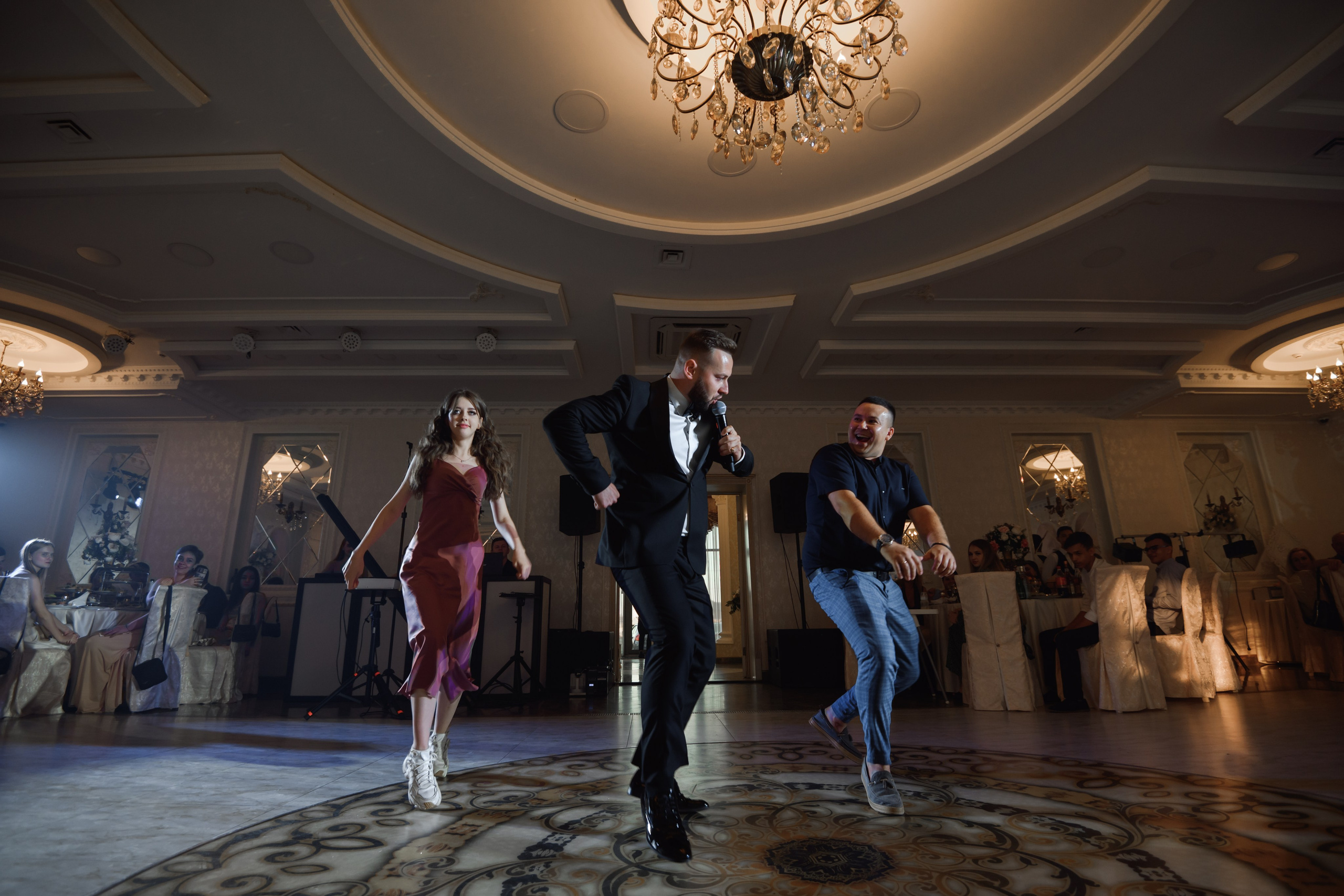 B & A. Свадебный фотограф в г. Астрахань. Так же выезжаю в другие города