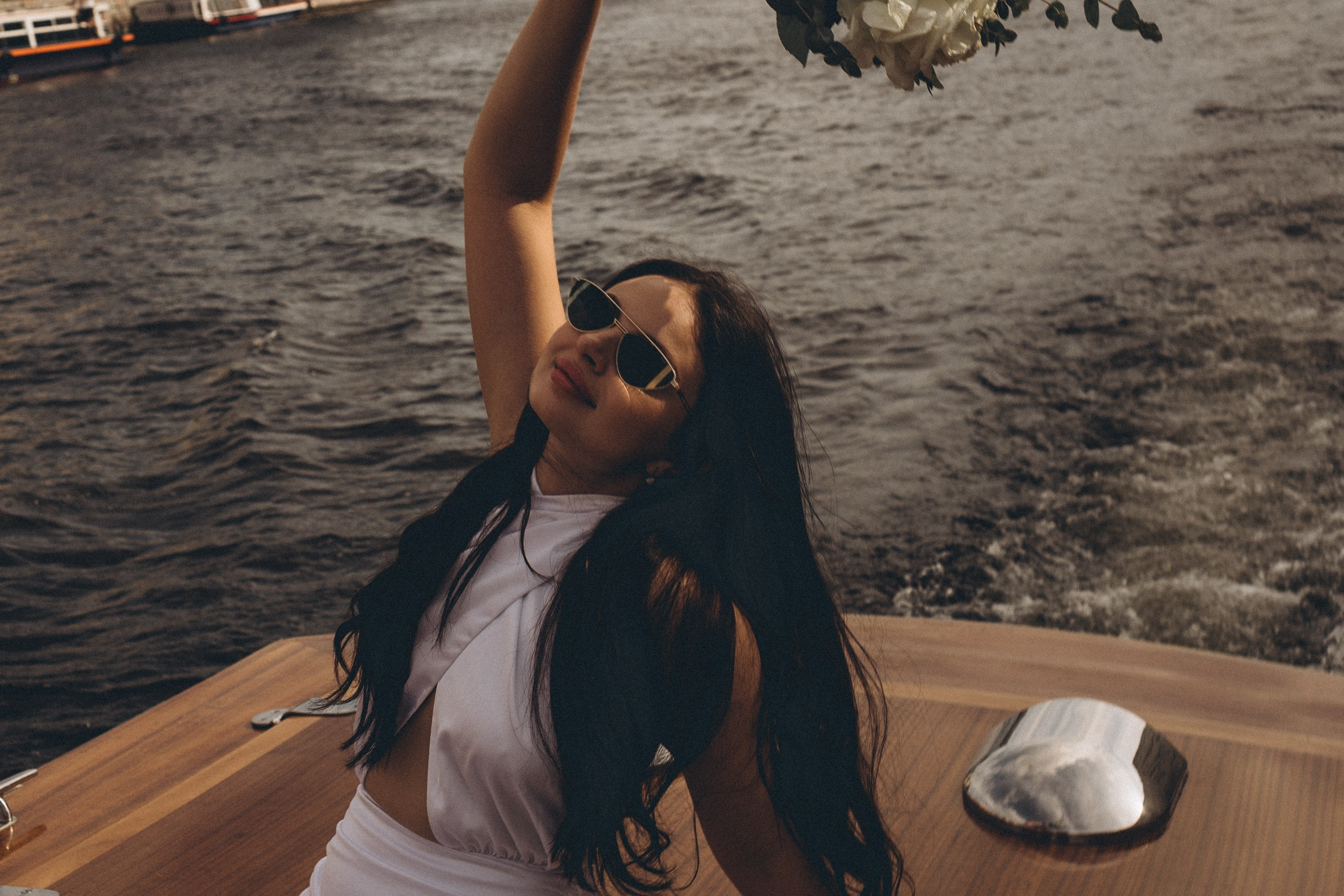 СВАДЕНБНАЯ СЬЕМКА НА КАТЕРЕ ПО КАНАЛАМ САНКТ-ПЕТЕРБУРГА И В АКВАТОРИИ НЕВЫ. Профессиональный фотограф, Санкт-Петербург — Виктория Богомолова