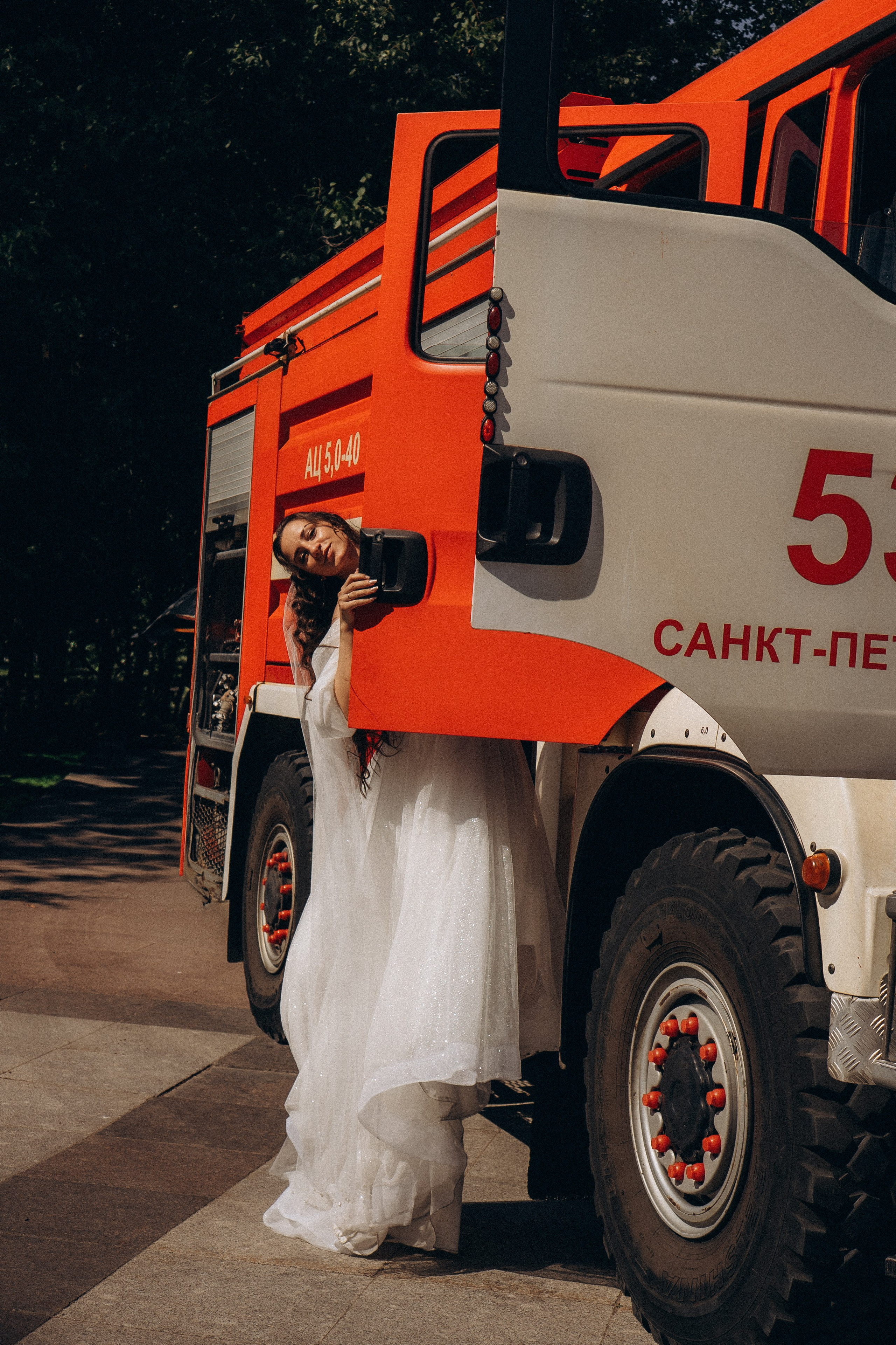СВАДЕБНАЯ СЬЕМК В ПАРКЕ 300-ЛЕТИЯ. Профессиональный фотограф, Санкт-Петербург — Виктория Богомолова